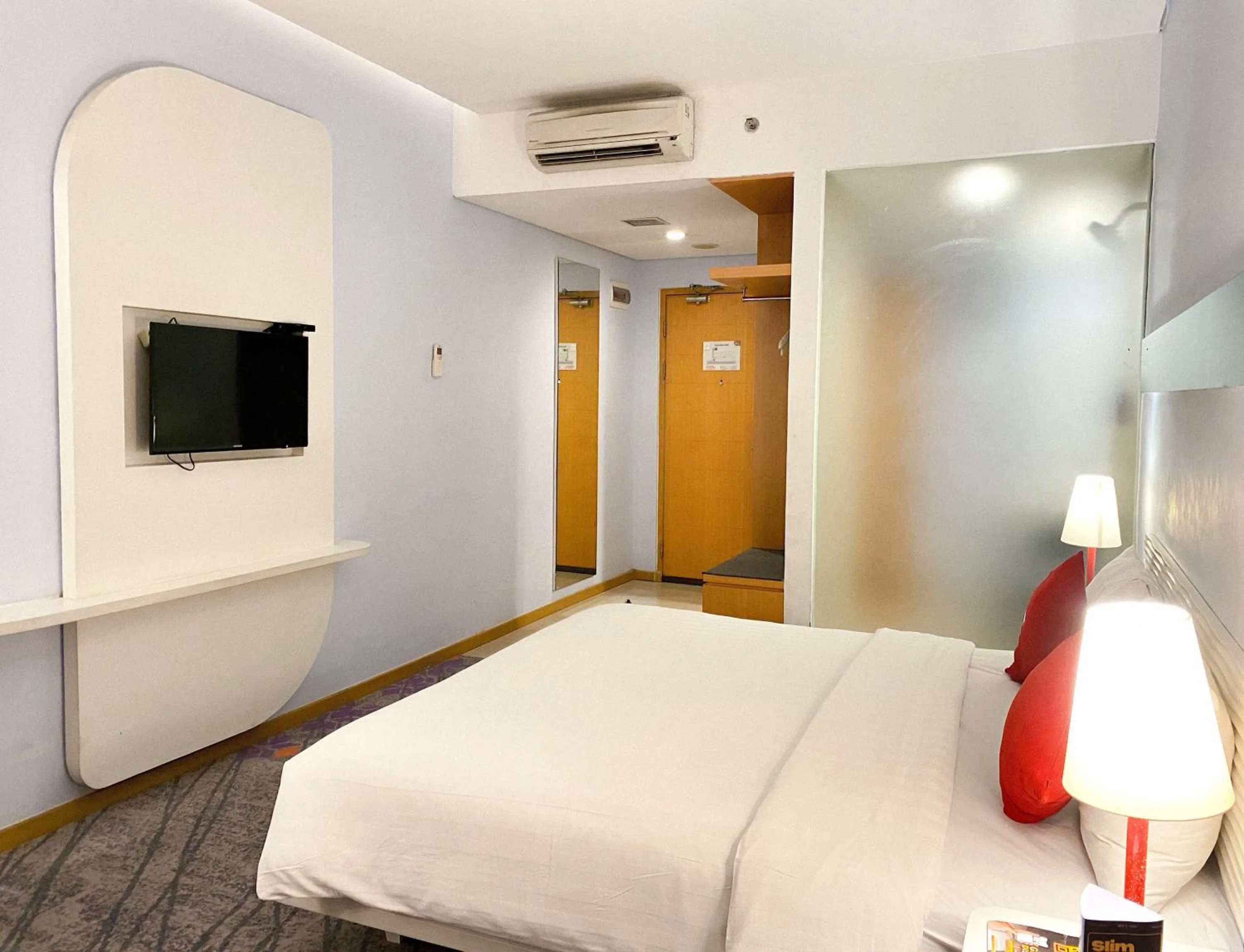 Bedroom, Bed in Luminor Hotel Metro Indah Bandung - Free Breakfast - Free Exclusive Gym - Free Aesthetic Afternoon Tea or Coffee