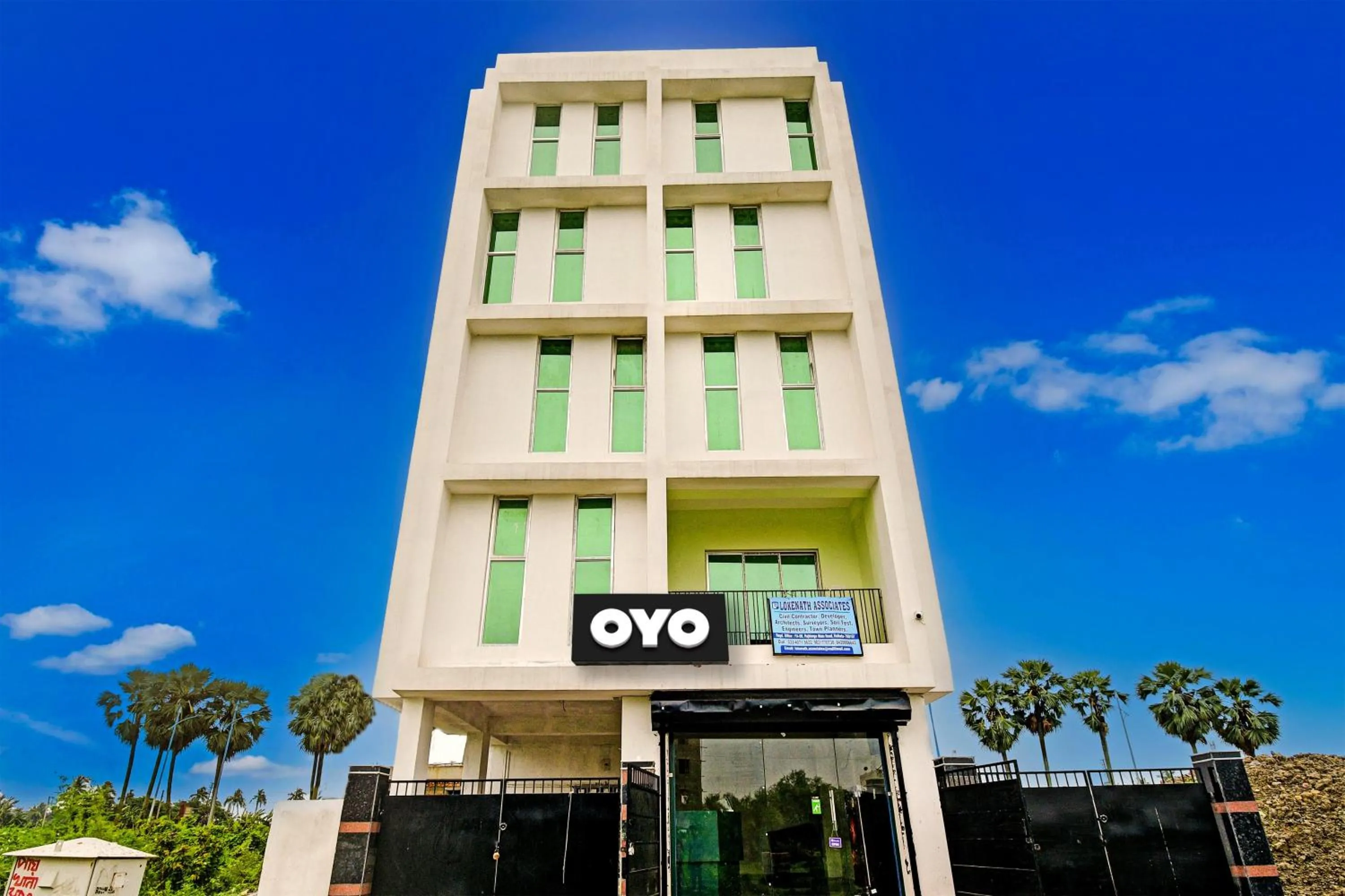 Facade/entrance in Hotel O Night Quine Guest House