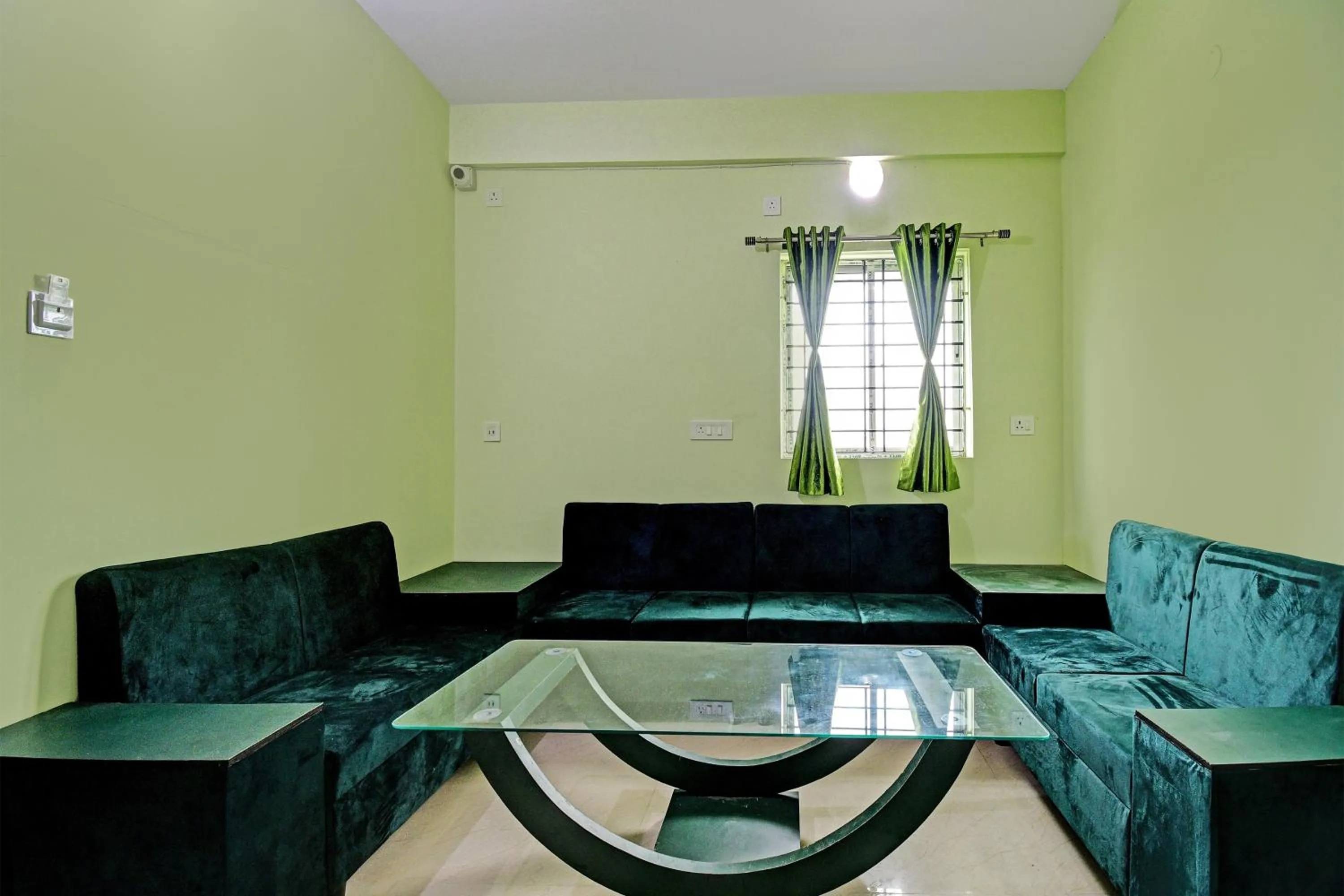 Lobby or reception in Hotel O Night Quine Guest House