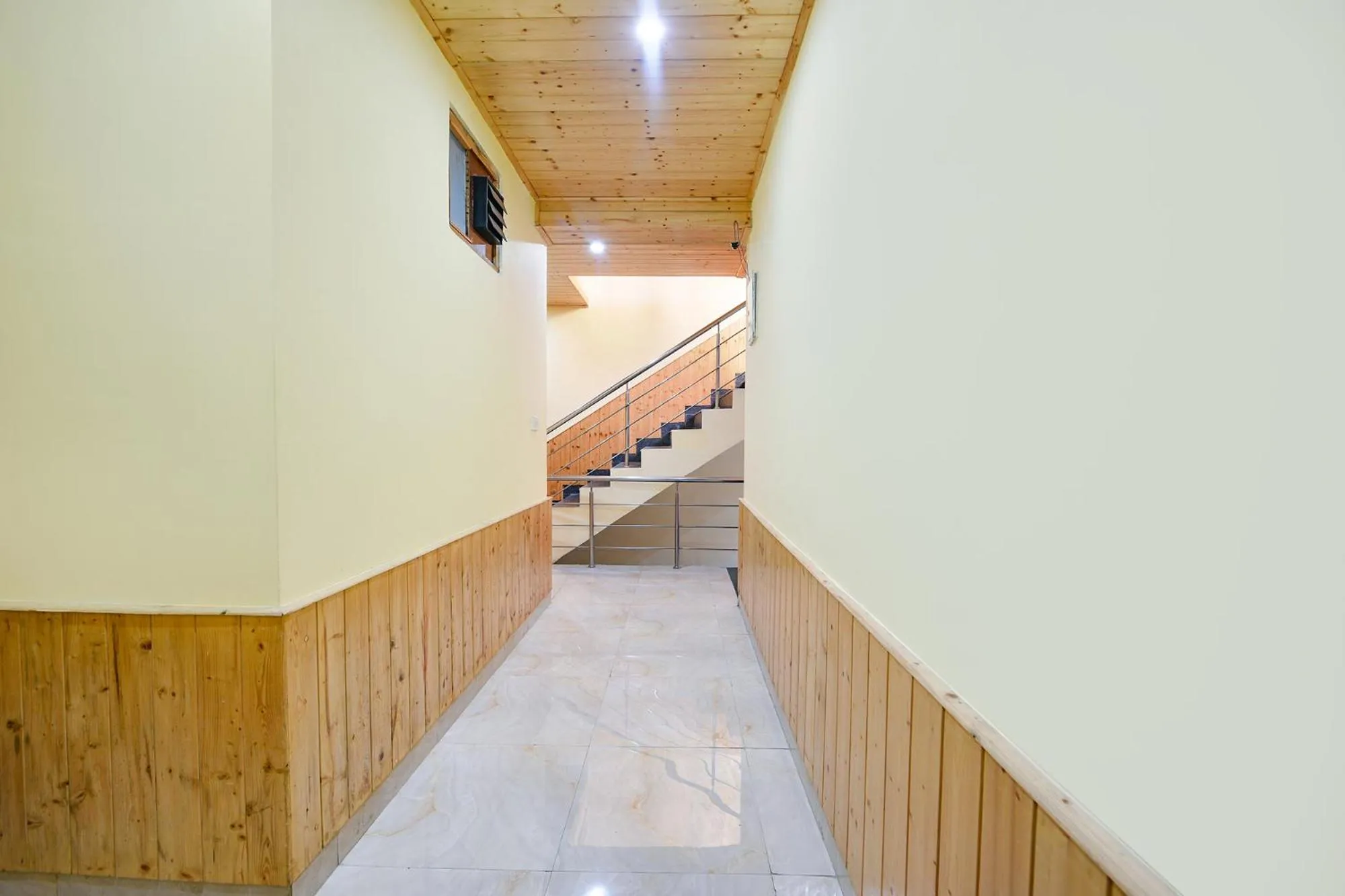 Lobby or reception in FabHotel Anant Meadows