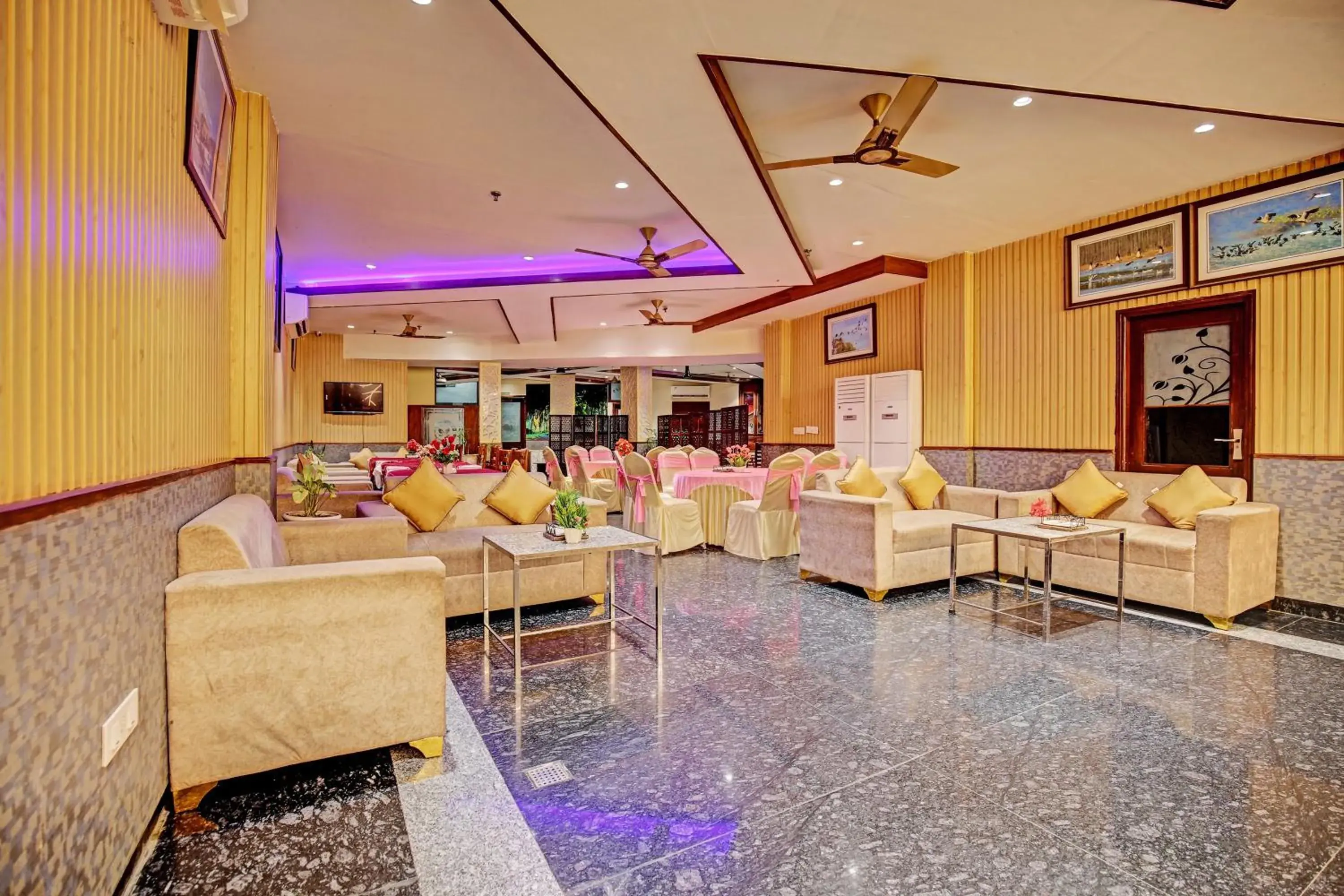 Restaurant/places to eat in Super Townhouse Eastern View Formerly Vihaan Residency Restaurant/places to eat in Super Townhouse Eastern View Formerly Vihaan Residency