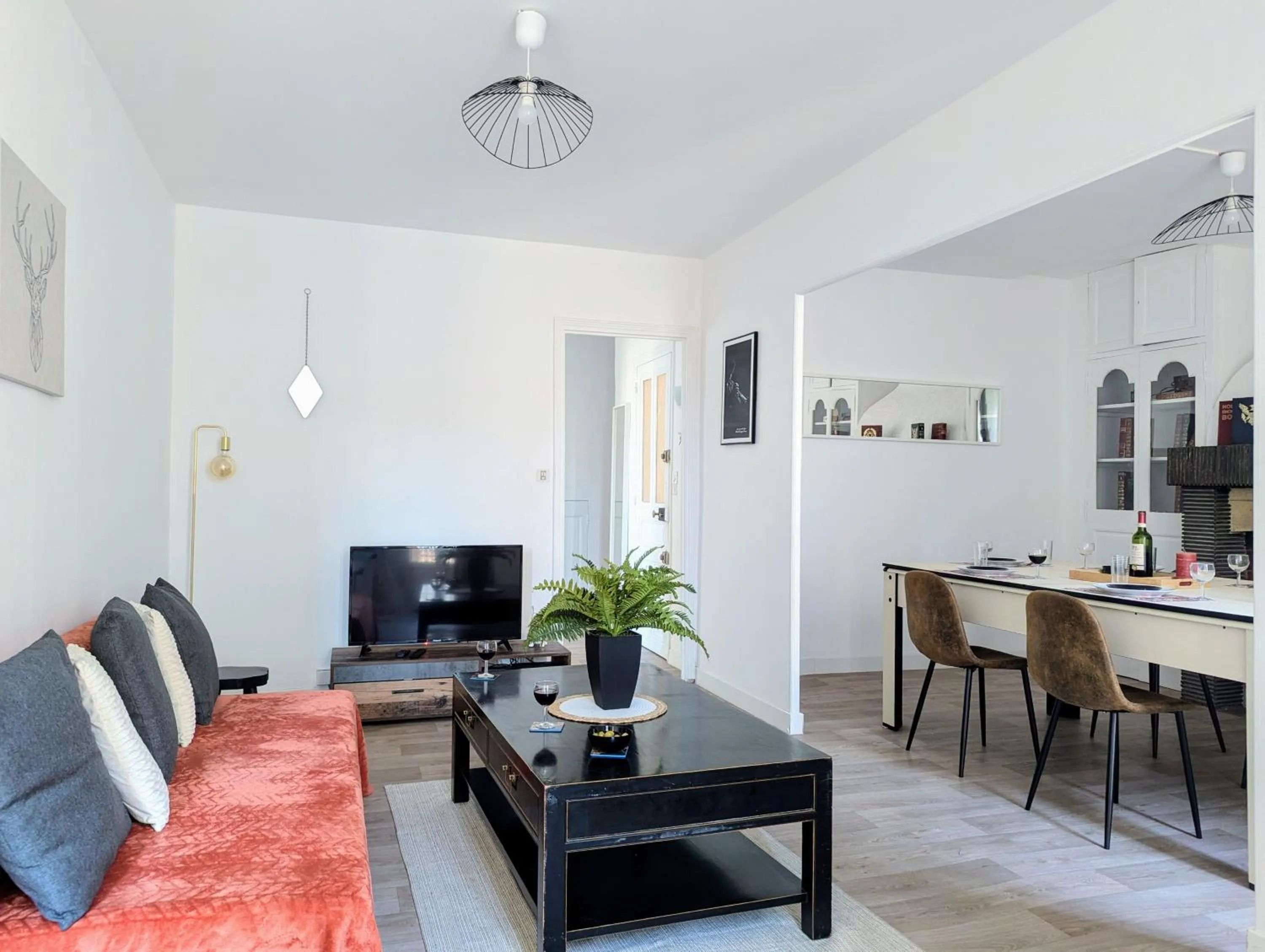 Appartement 3 chambres avec billard - centre