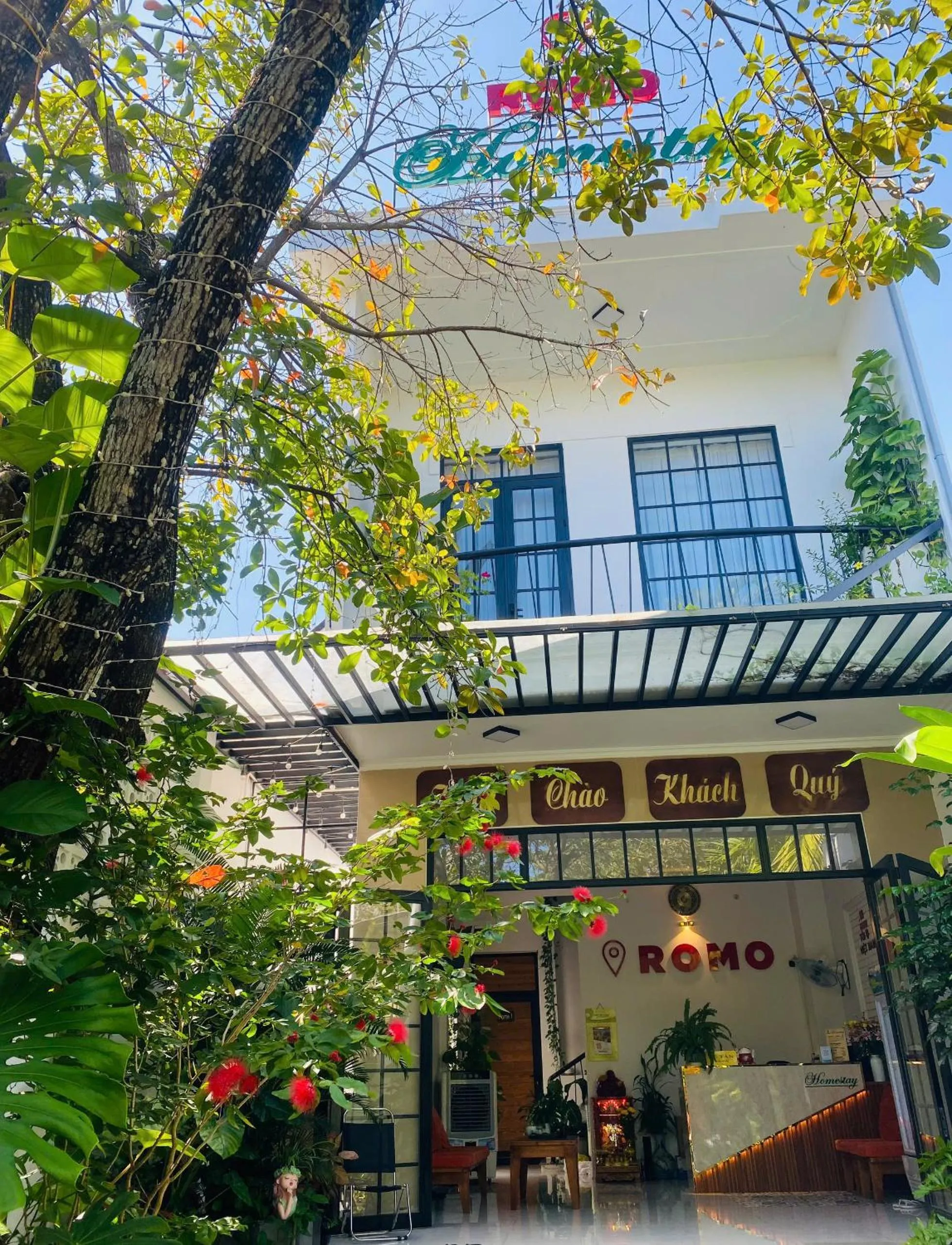 Property building in Romo Homestay