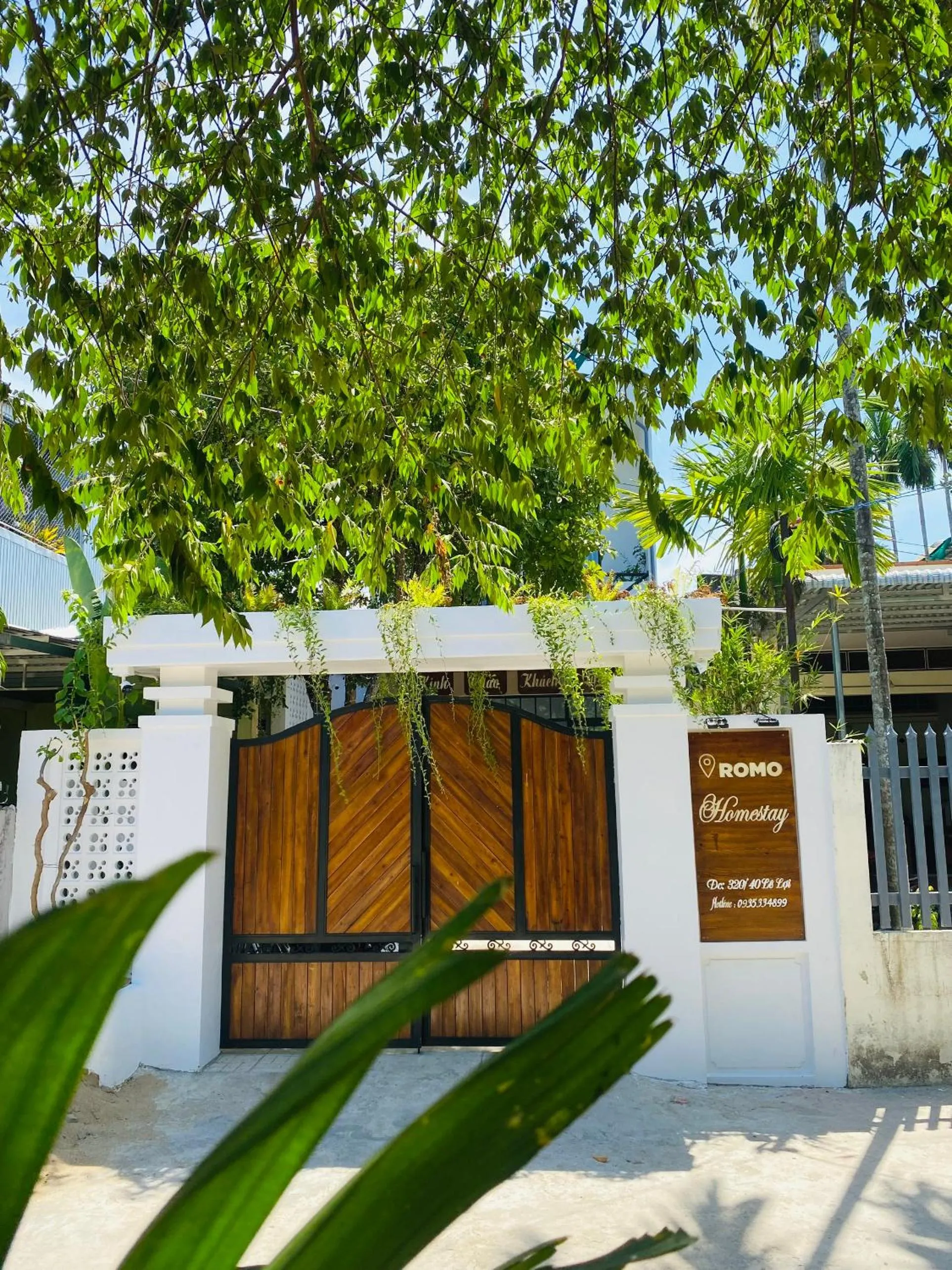 Property building in Romo Homestay