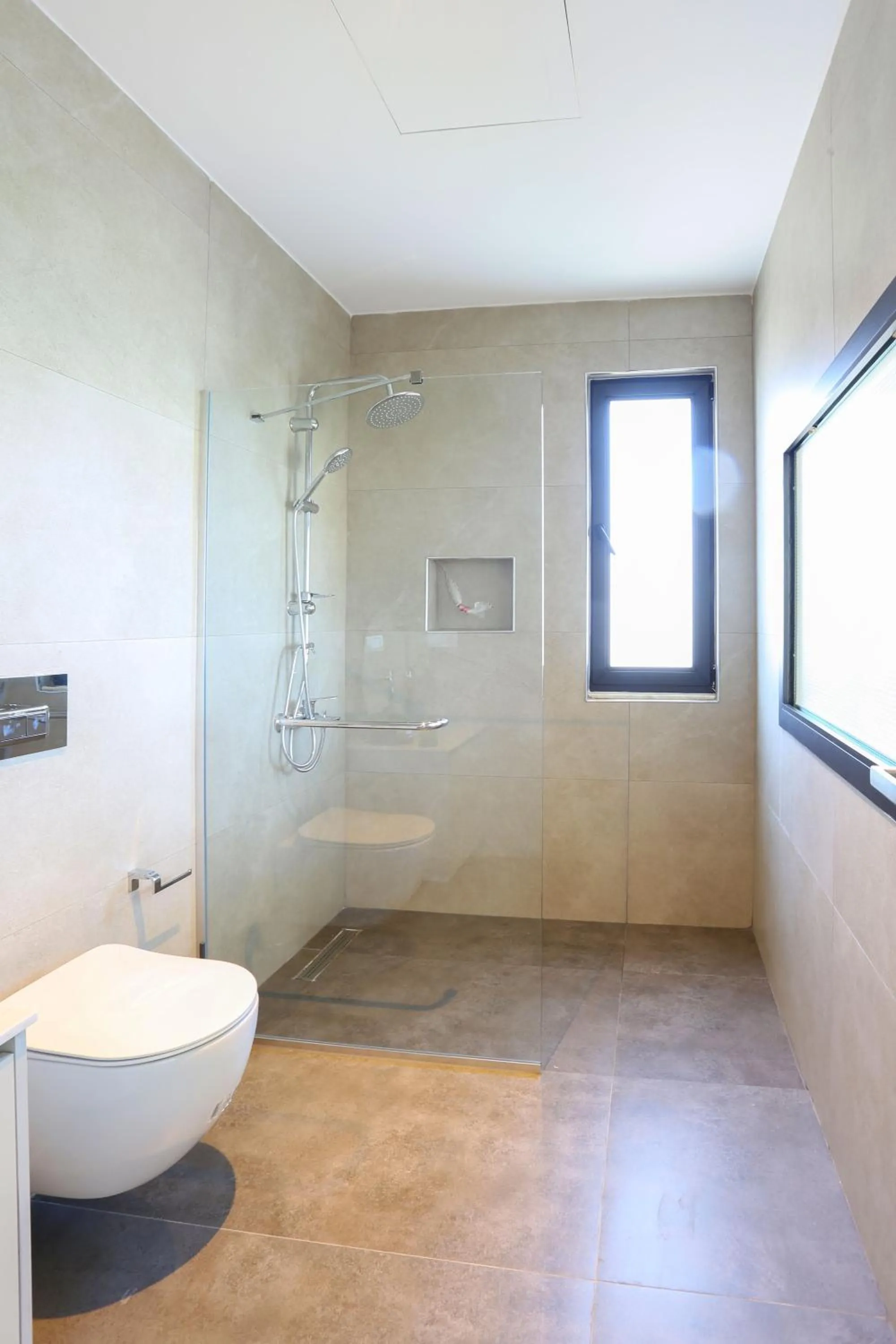 Shower in Kaktus Suites