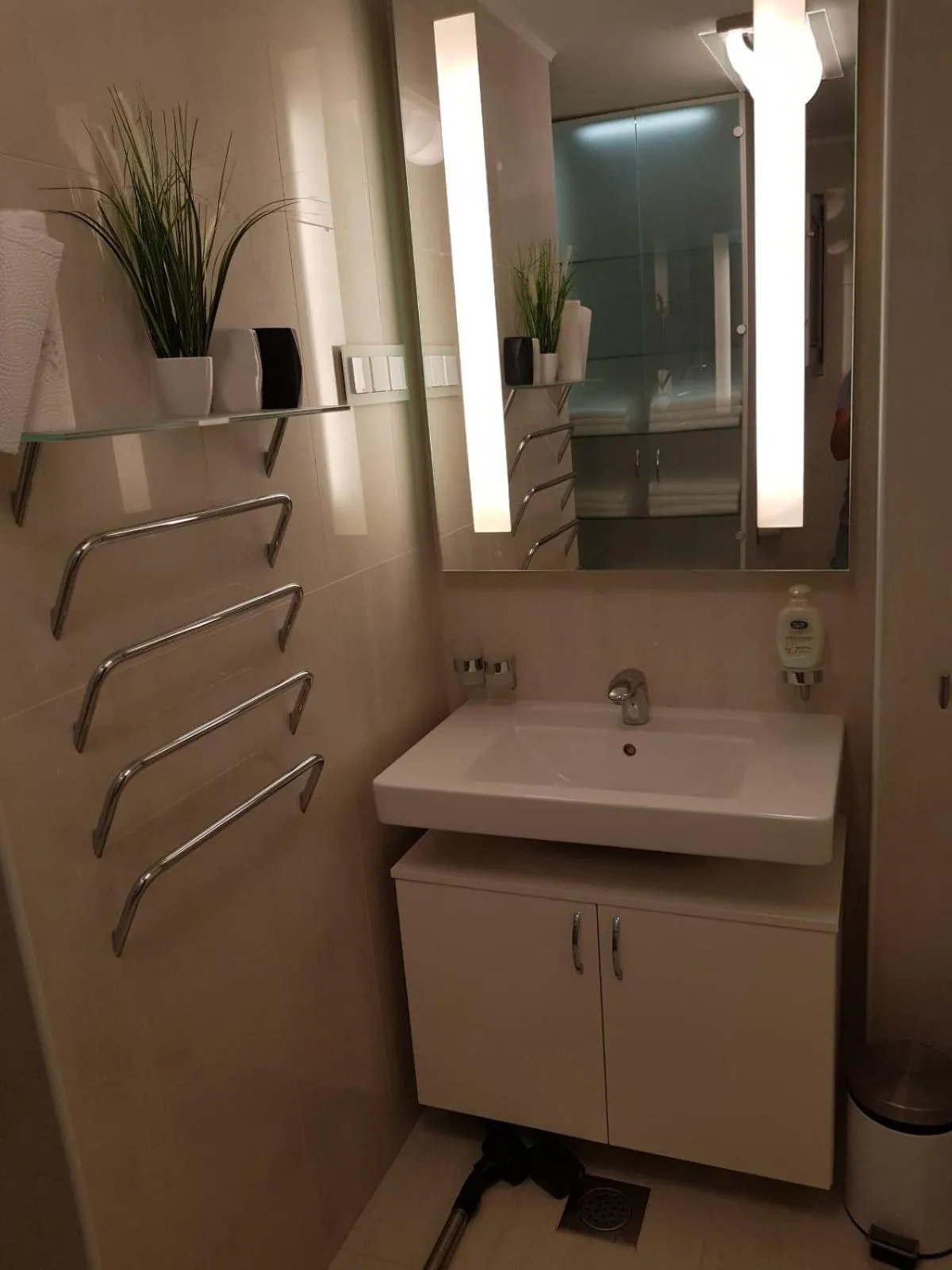 Apartments Fontana Zambratija