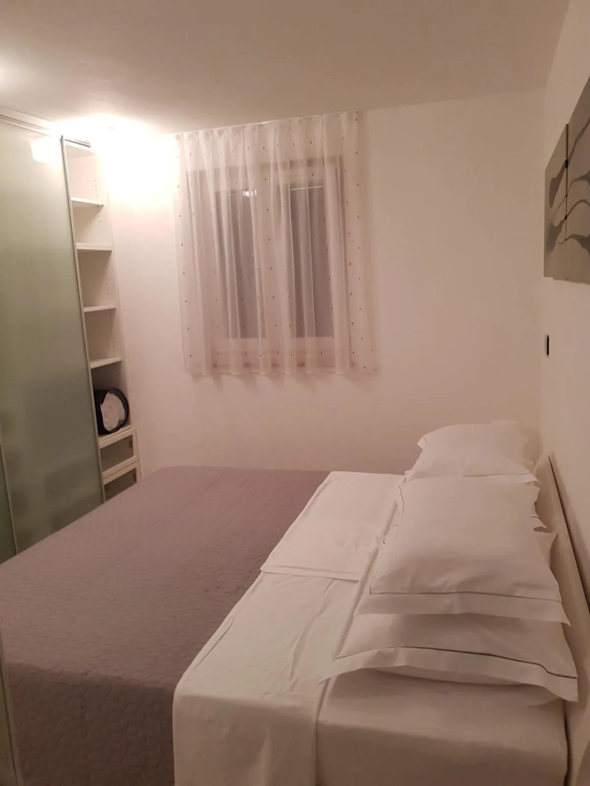 Bed in Apartments Fontana Zambratija