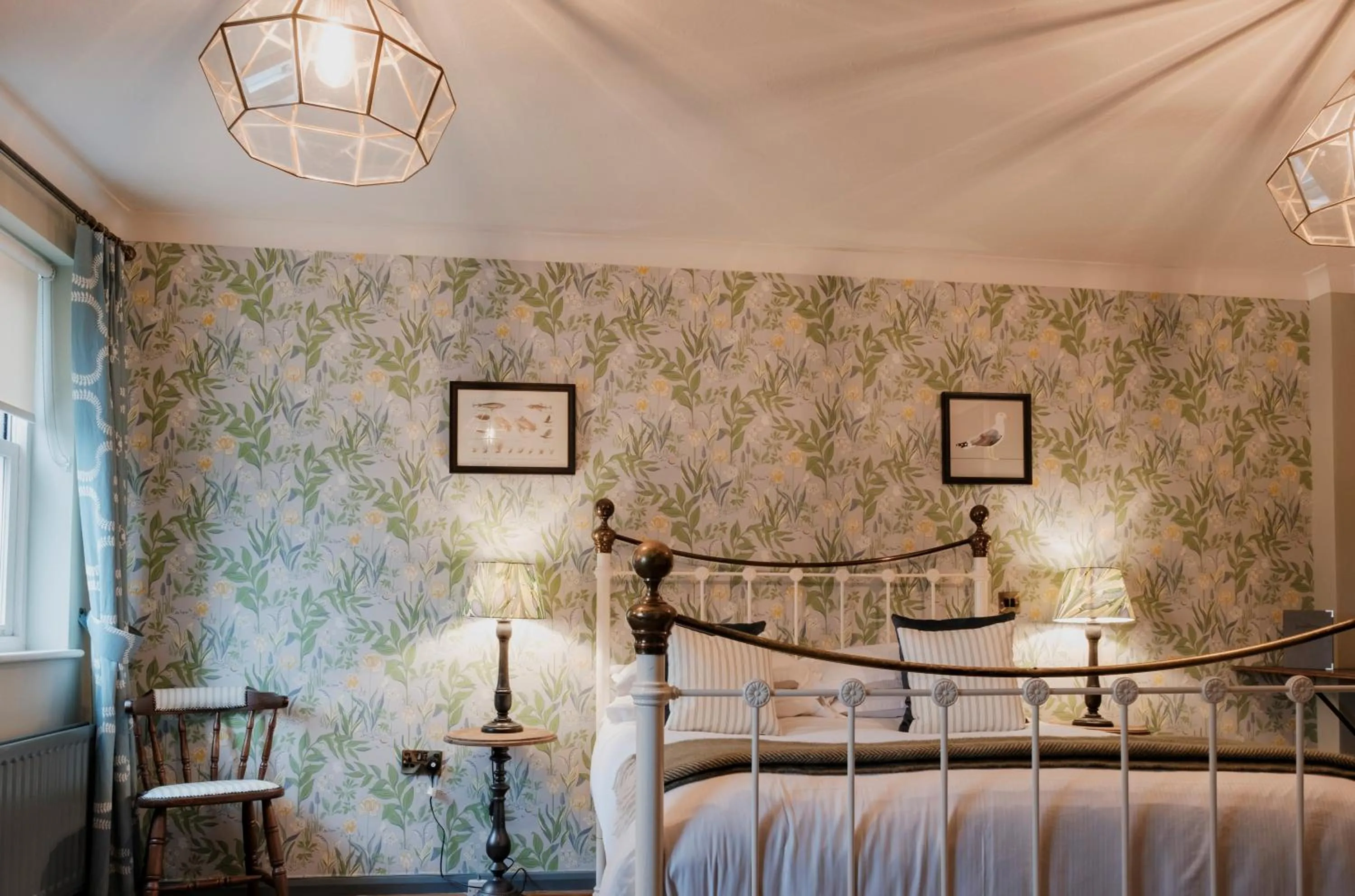 Photo of the whole room, Bed in Fisherman's Haunt Hotel