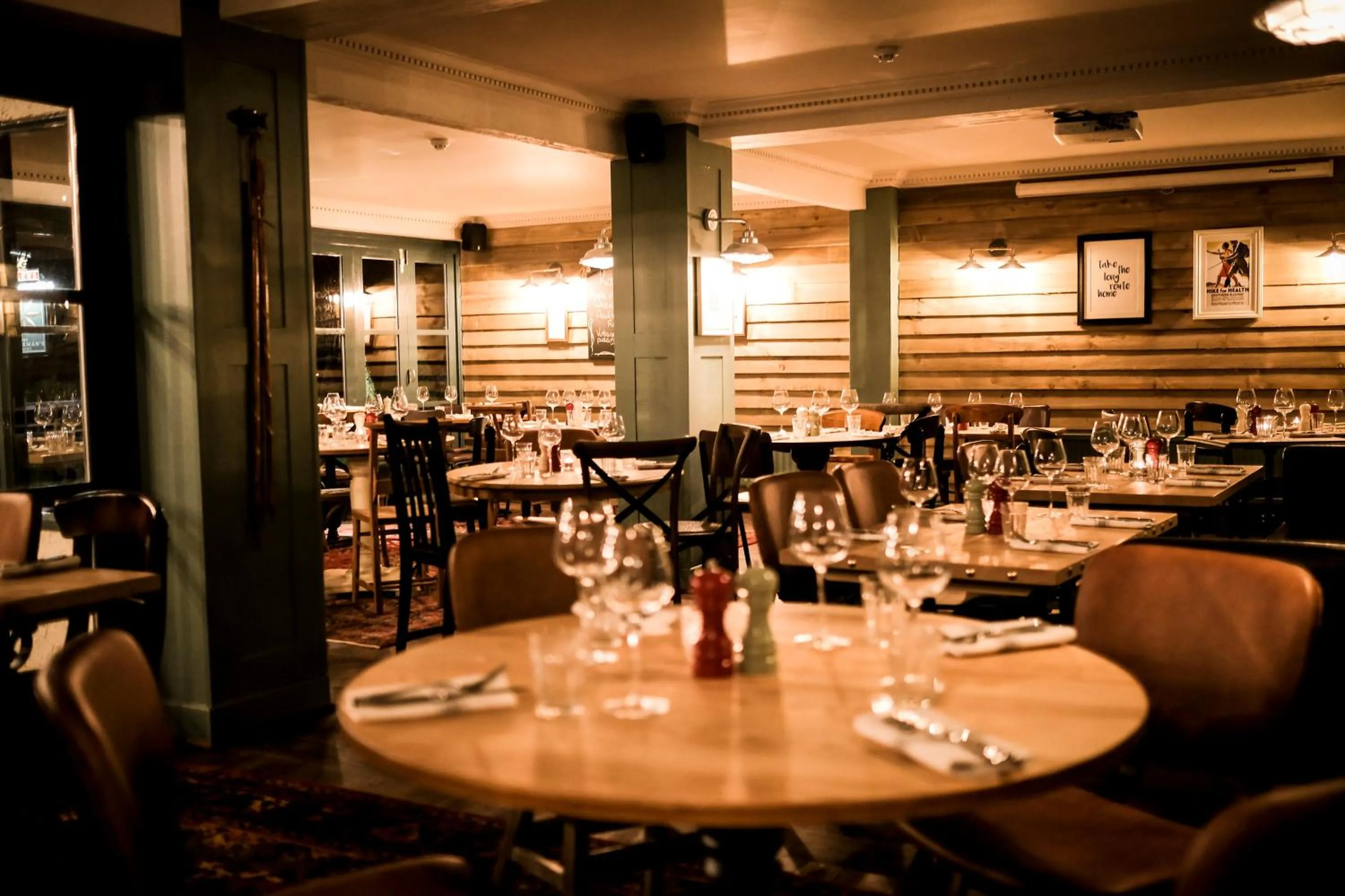 Restaurant/places to eat in Fisherman's Haunt Hotel