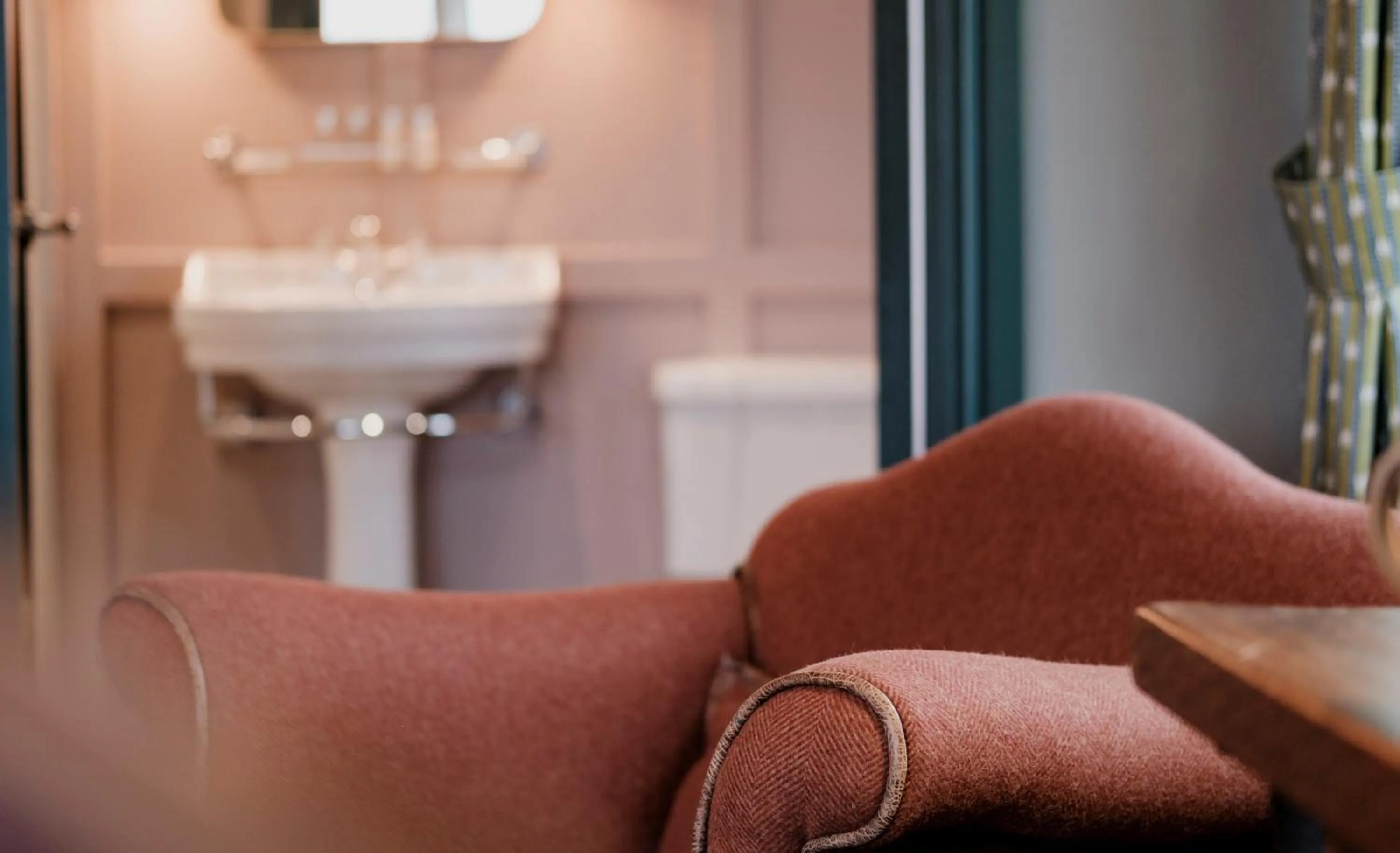 Bedroom in Fisherman's Haunt Hotel