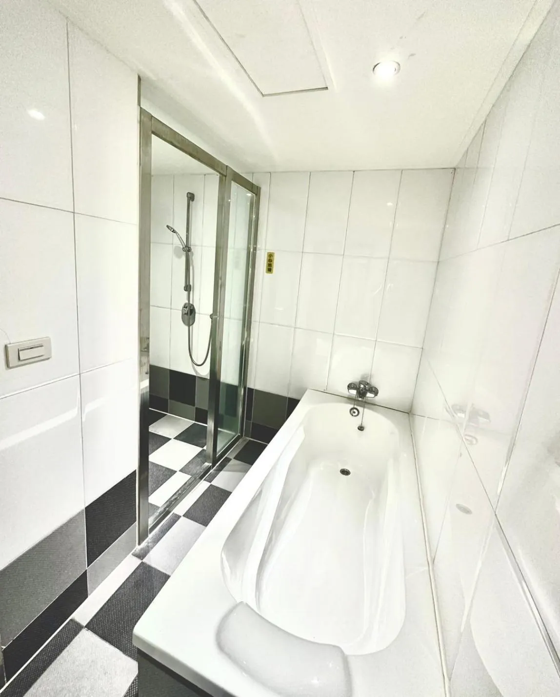 Shower in 喜客商旅 Seeker Hotel - Sanchong