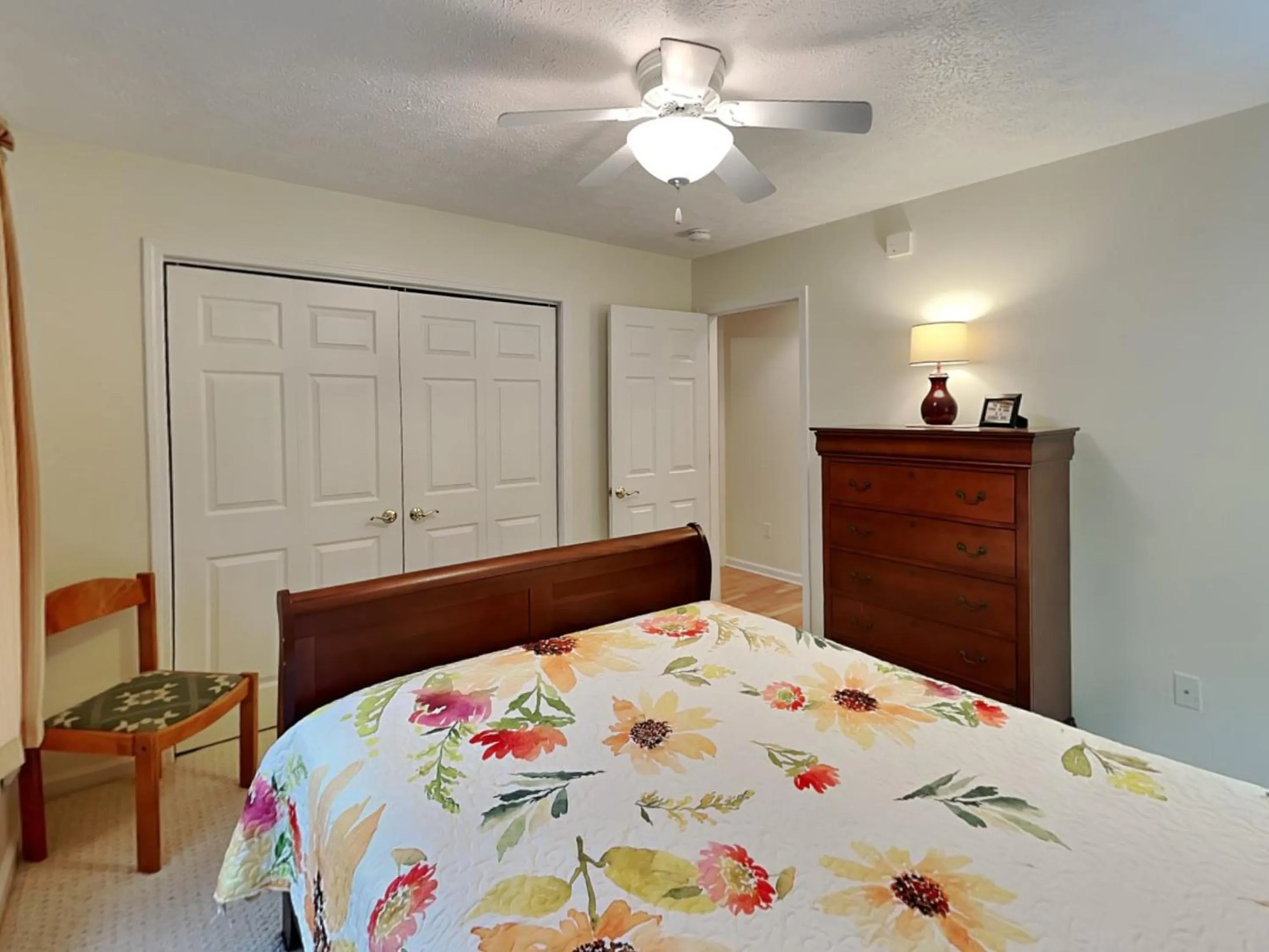 Bed in Butterfly Retreat