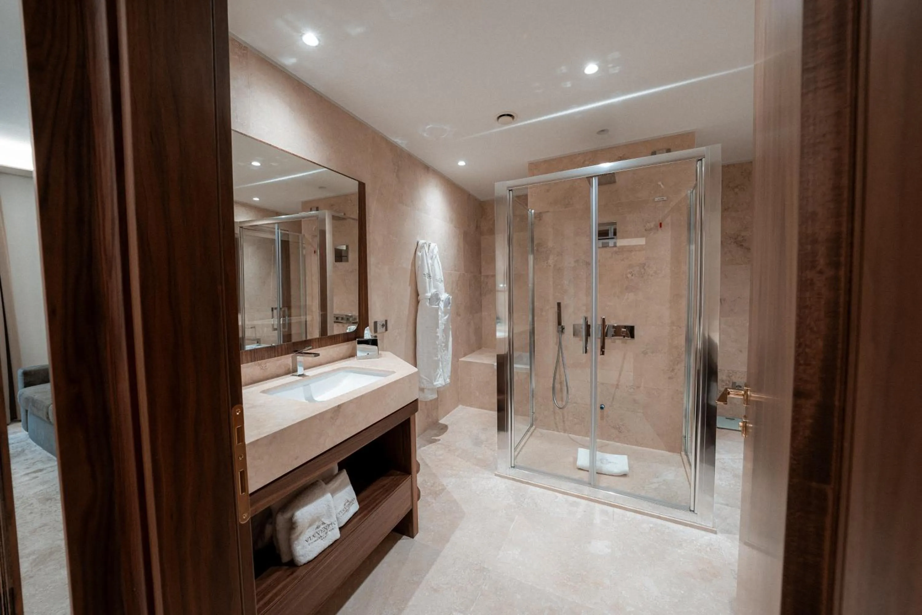 Shower in Hotel Via Veneto