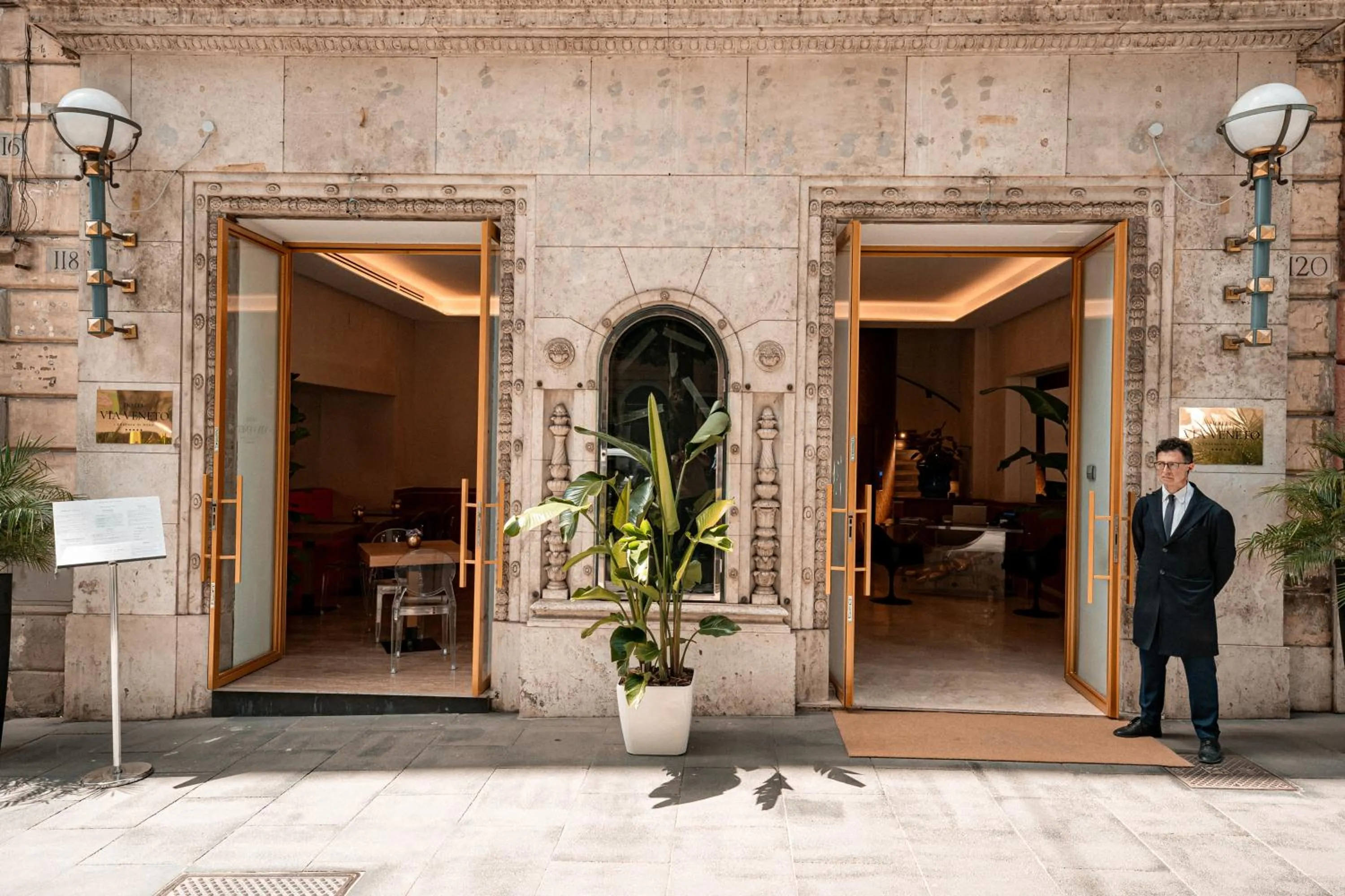 Staff in Hotel Via Veneto