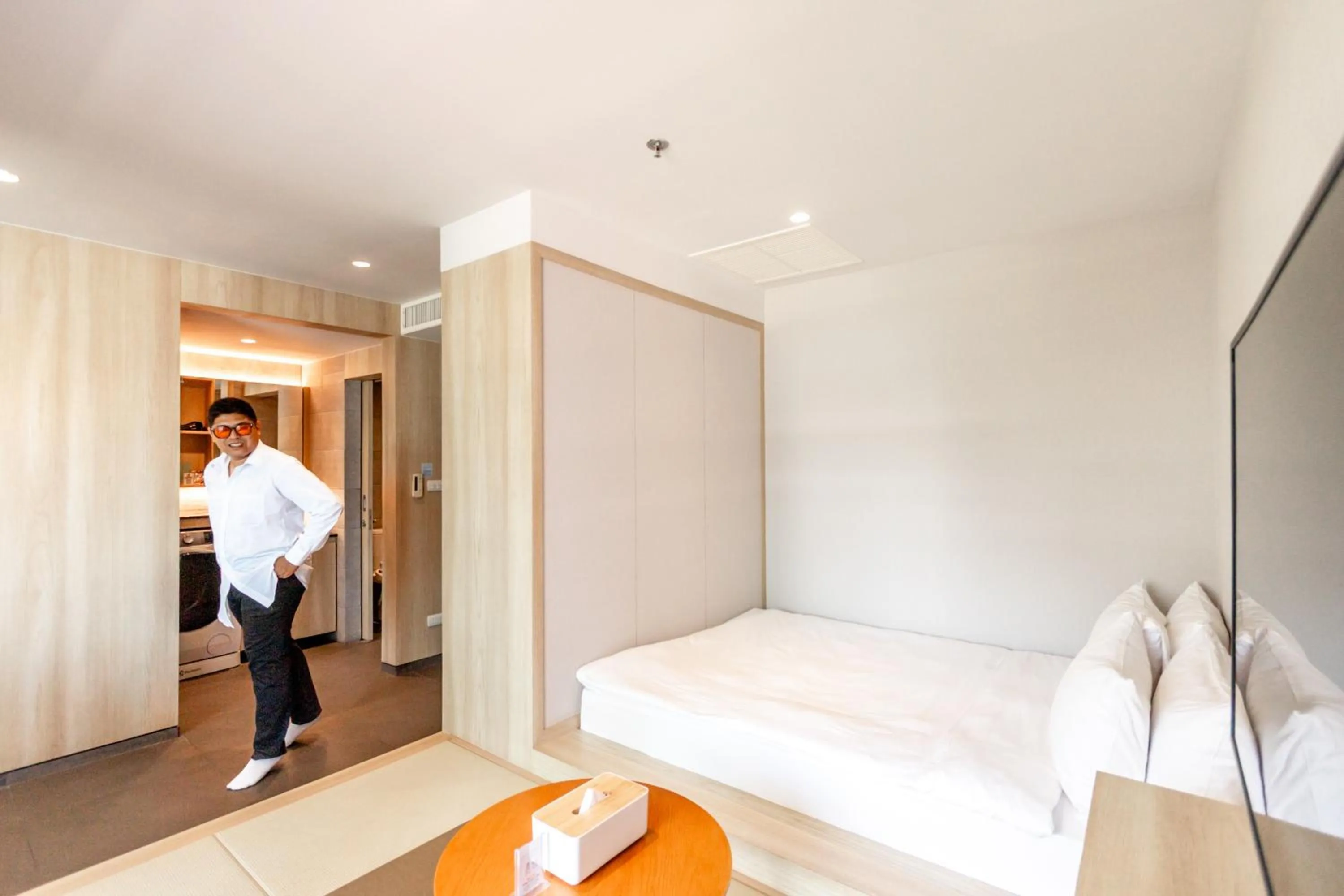Bedroom, Bed in LiveZen Bangkok Sukhumvit