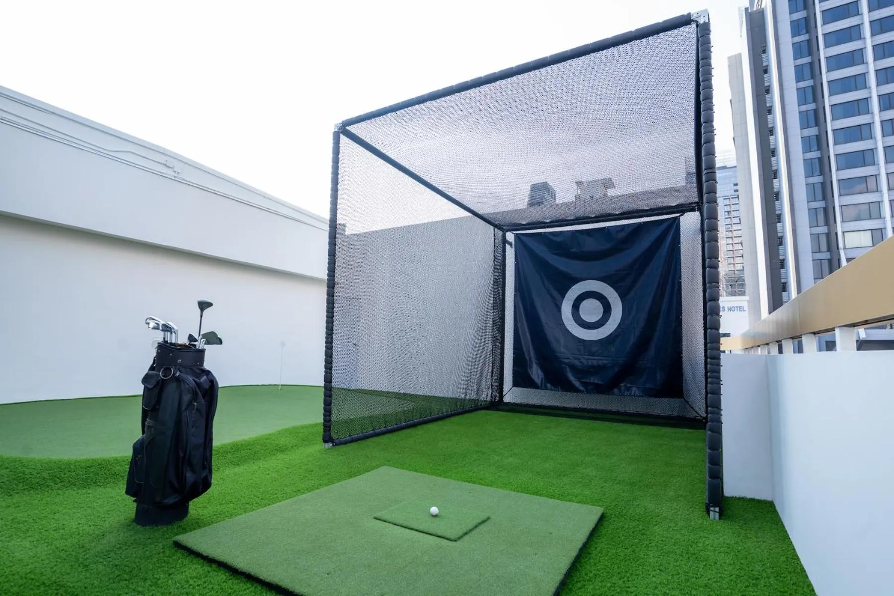 Minigolf in LiveZen Bangkok Sukhumvit