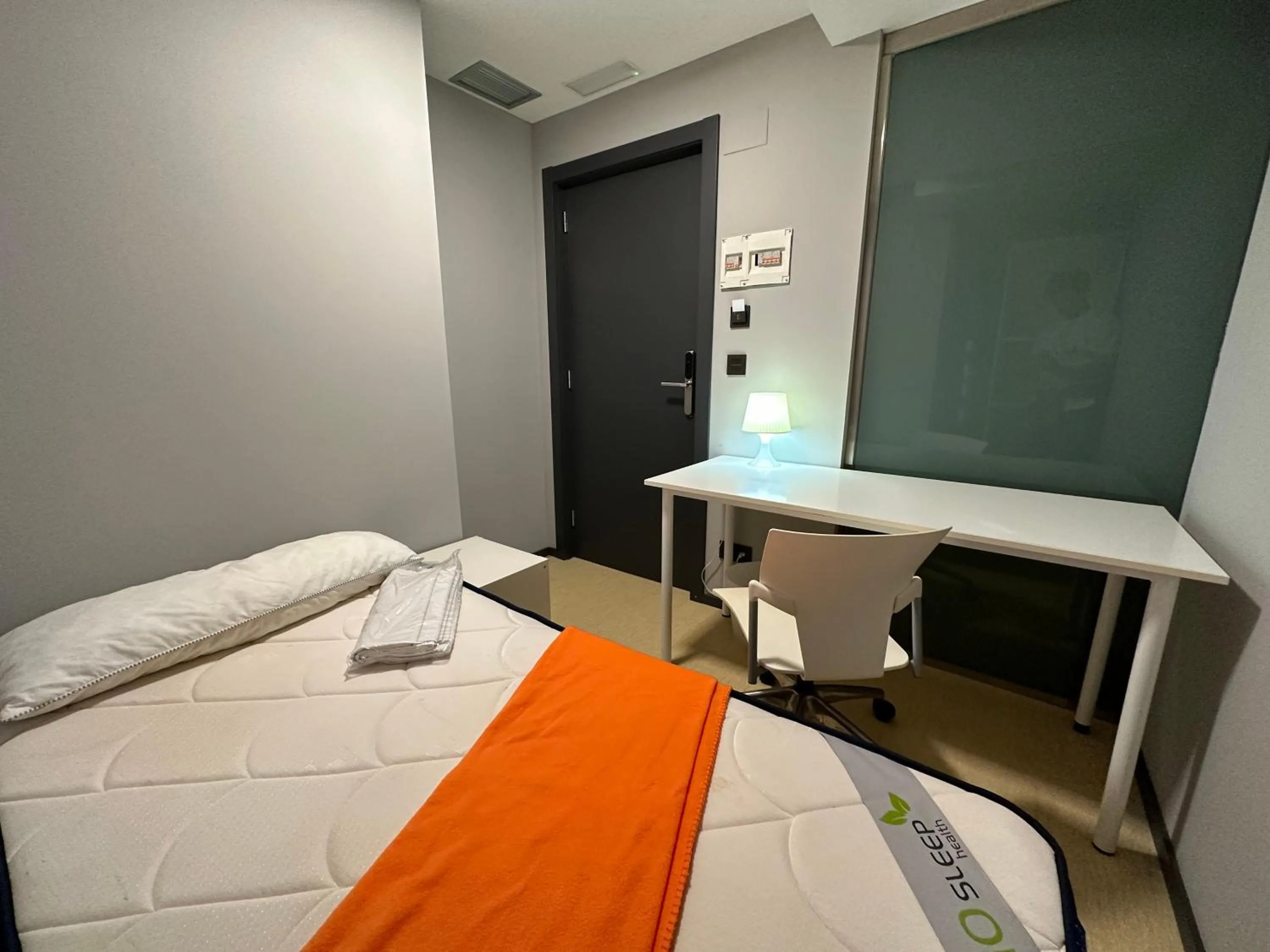 Single Room with Shared Bathroom in Vigo Beds & Rooms