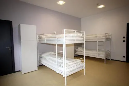 Vigo Beds & Rooms