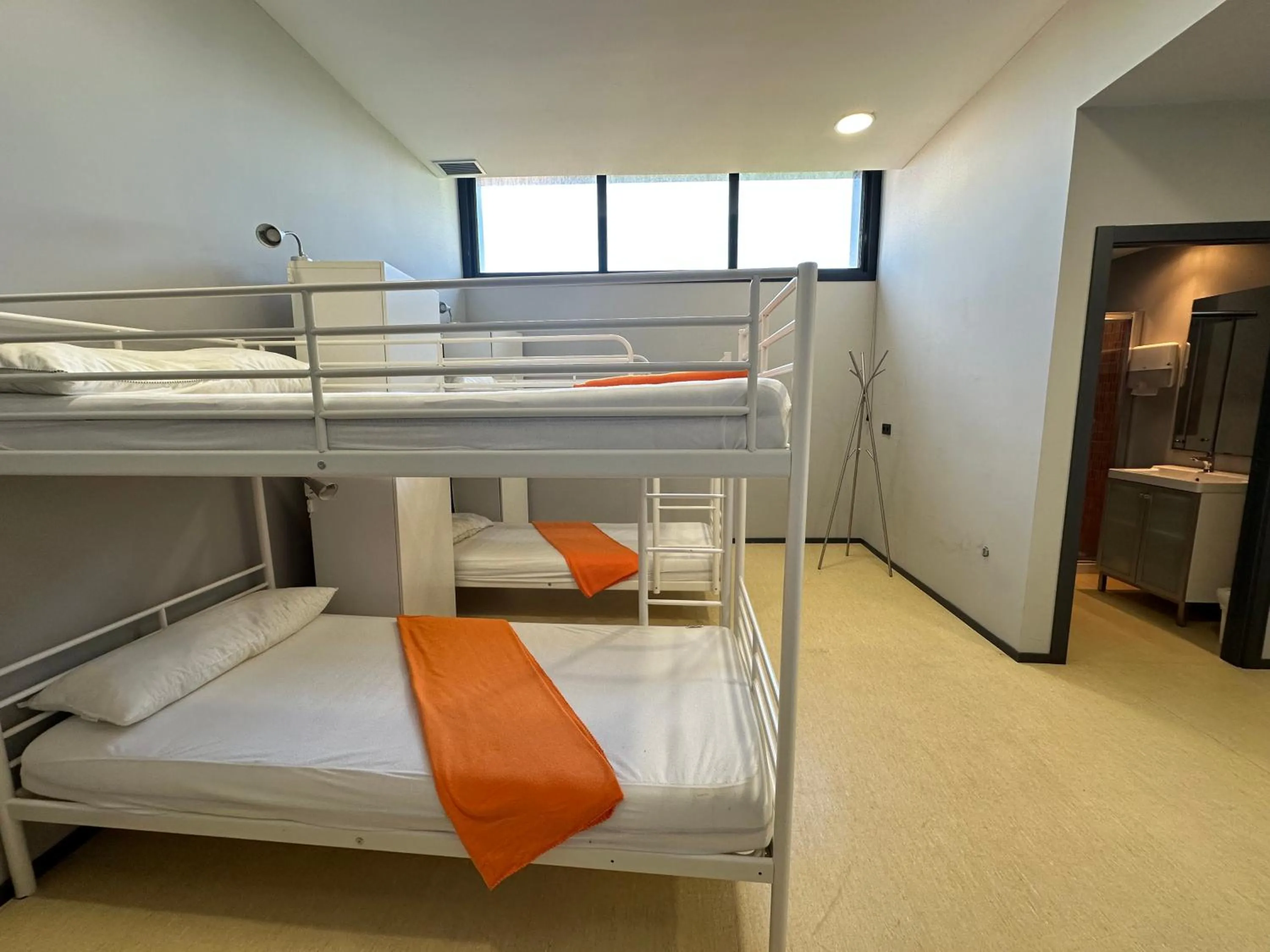 Family Room with Private Bathroom in Vigo Beds & Rooms