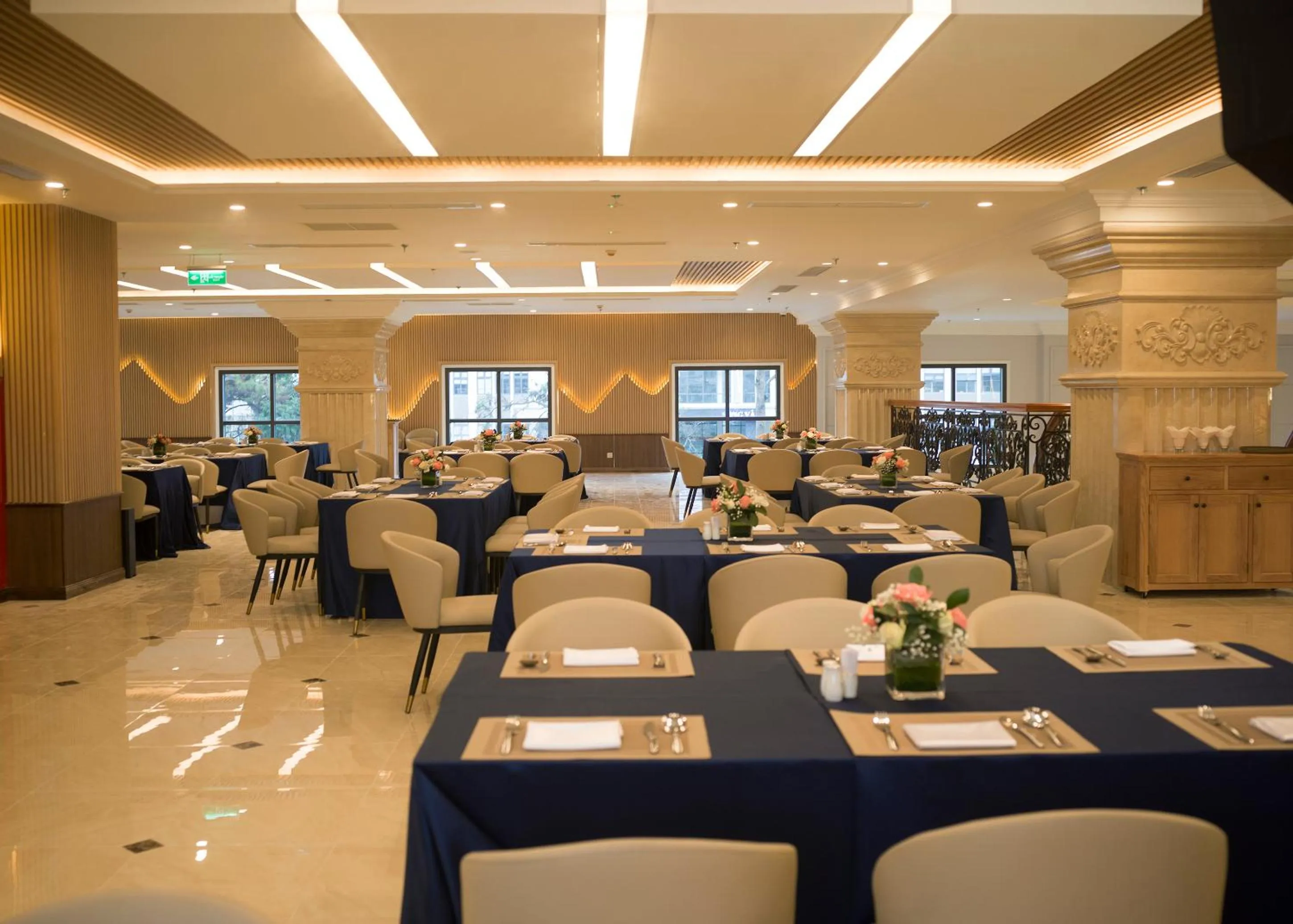 Restaurant/places to eat in MerPerle Dalat Hotel