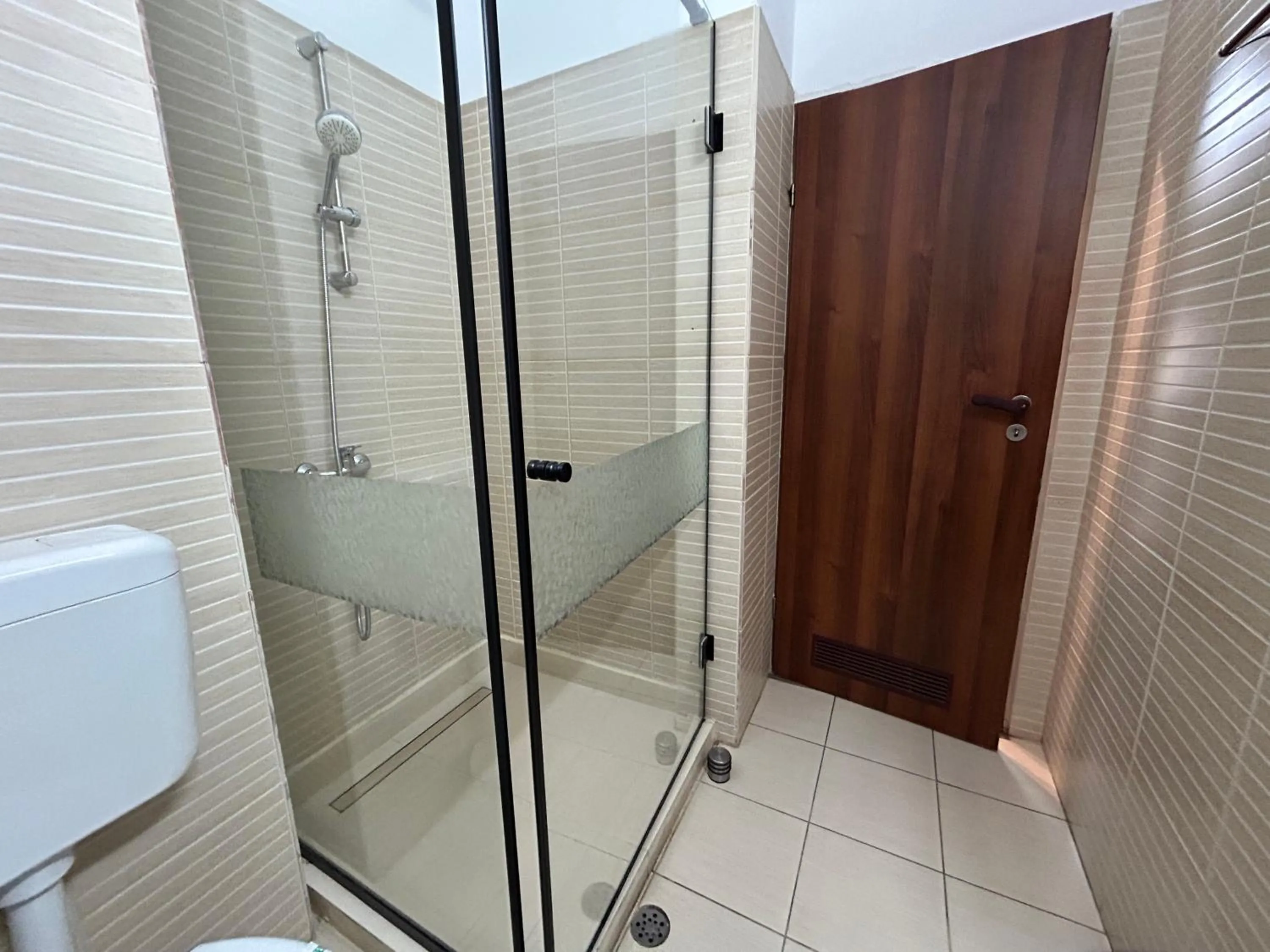 Shower in Vila Alma