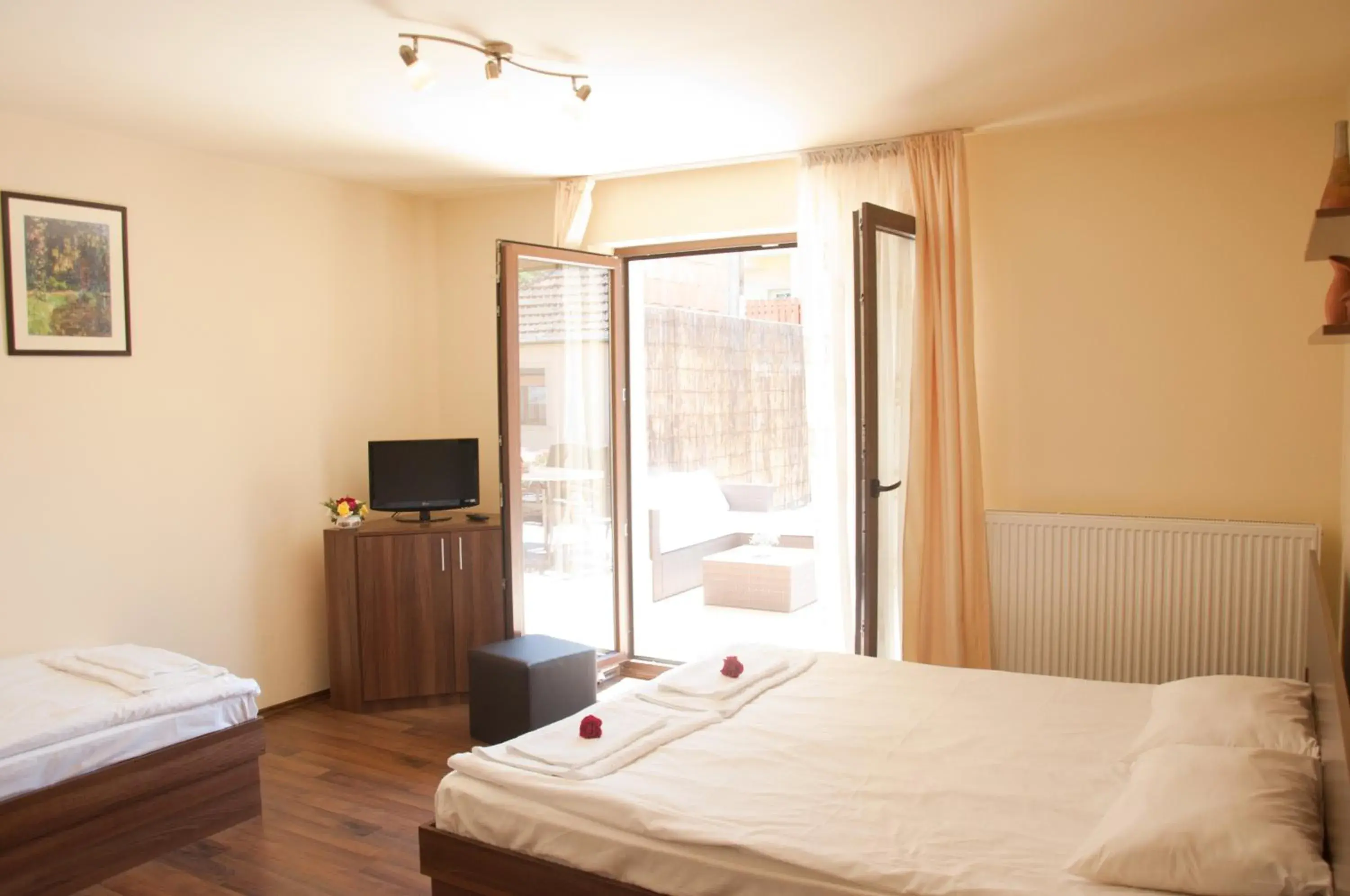 Triple Room - Ground Floor in Vila Alma Triple Room - Ground Floor in Vila Alma