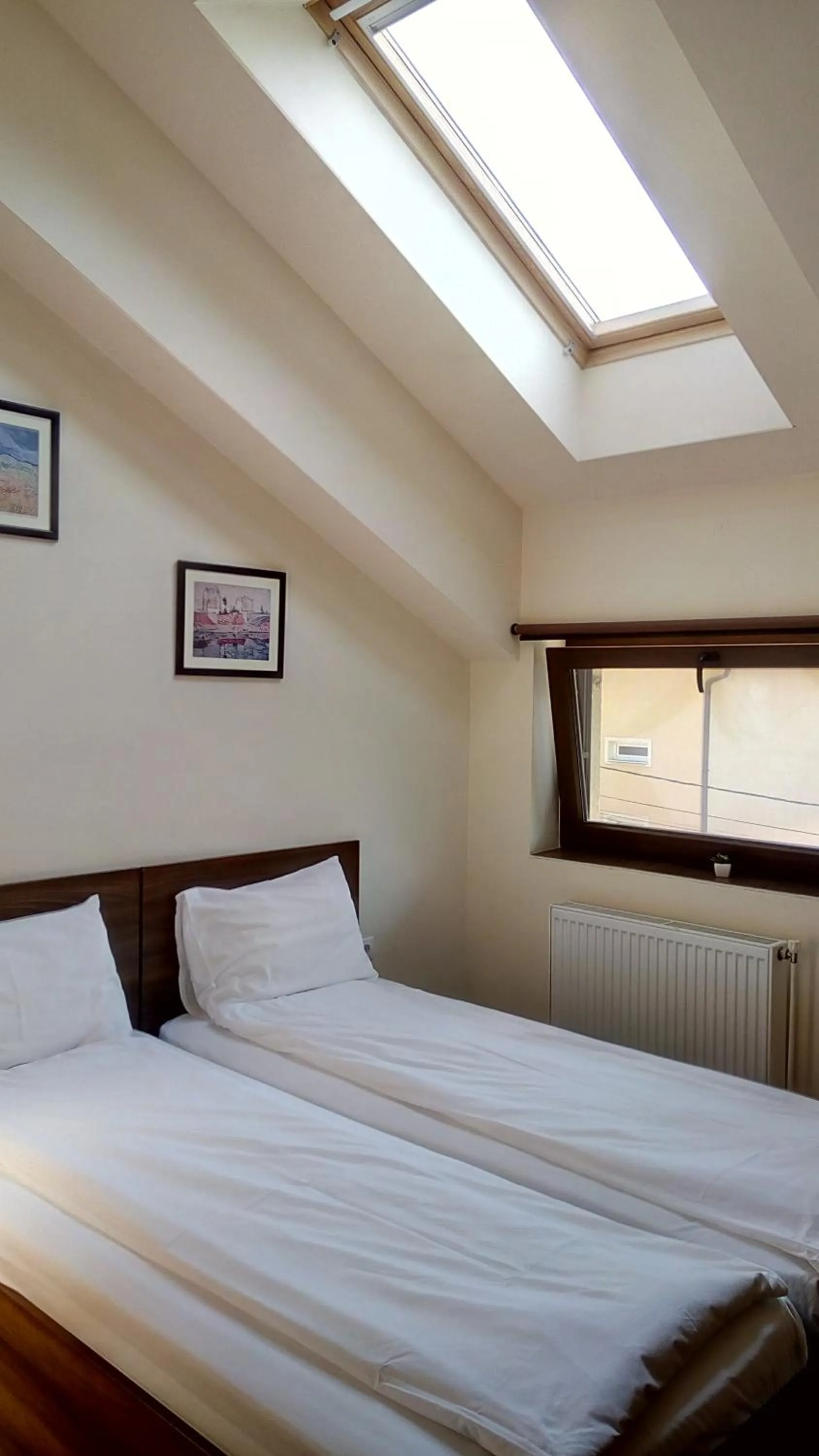 Property building, Bed in Vila Alma