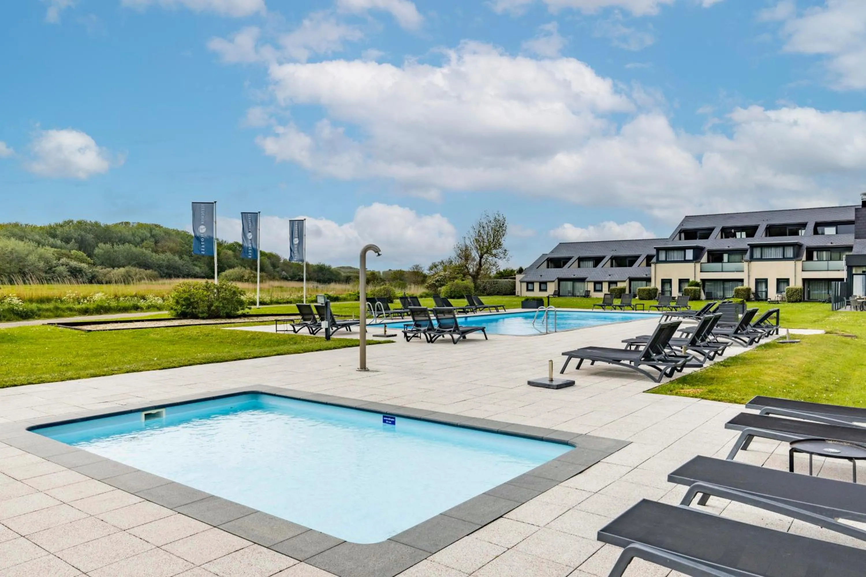 Swimming pool in Fletcher Zuiderduin Beachhotel