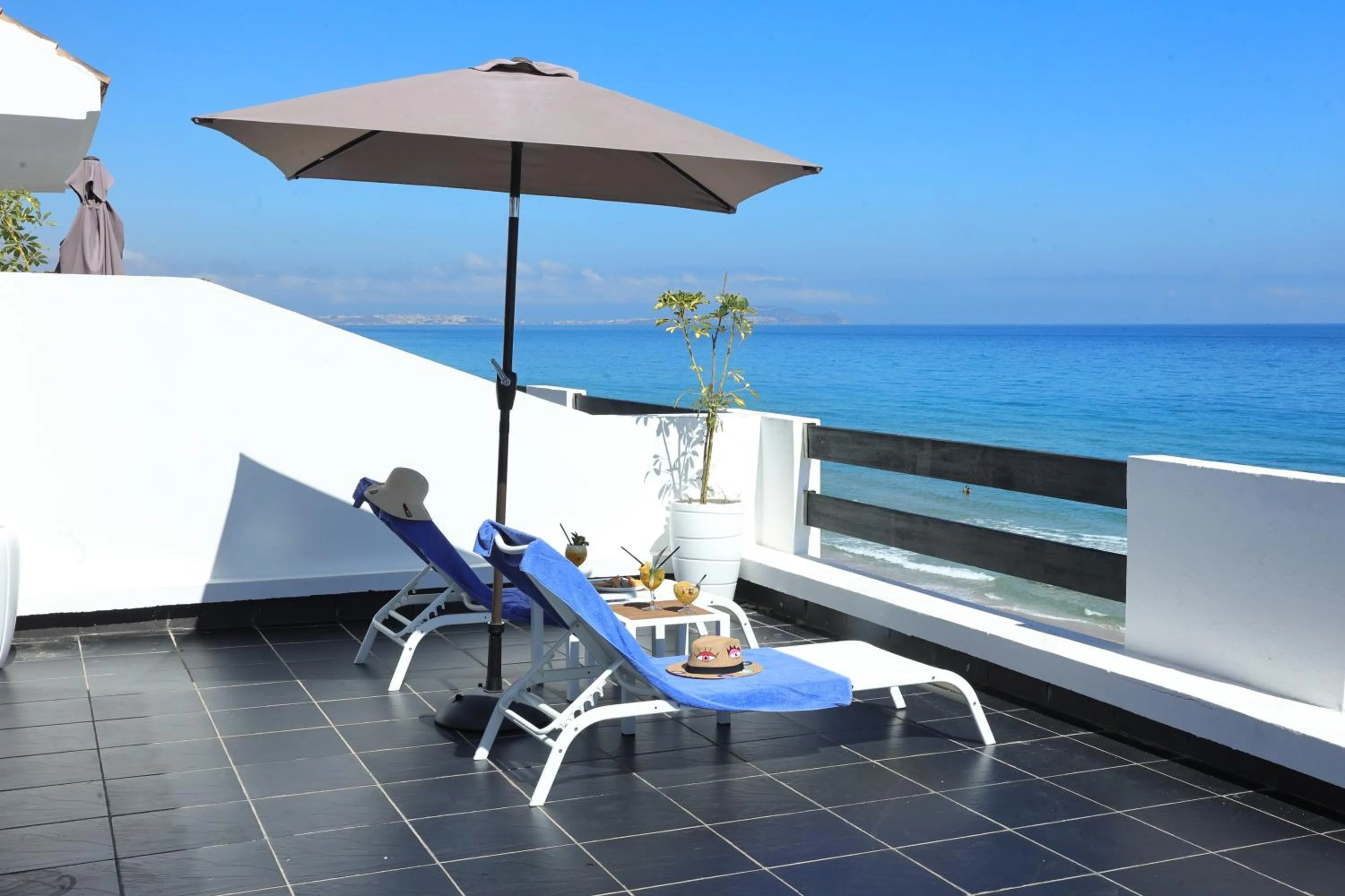 Patio in PLAYA DEL PACHA Suites Hotel