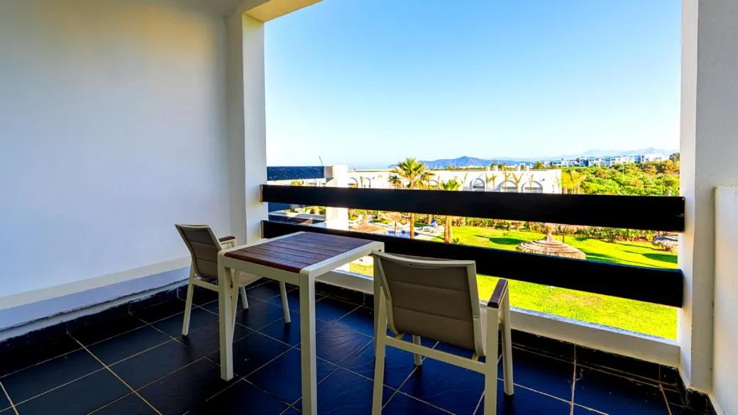 PLAYA DEL PACHA Suites Hotel