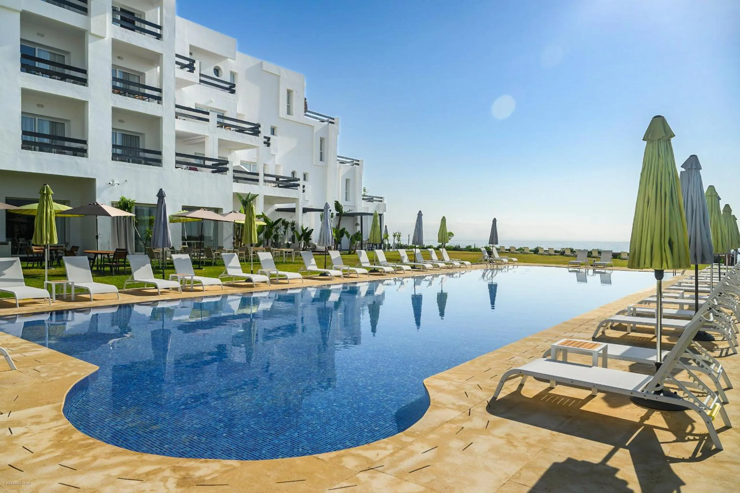 Swimming pool in PLAYA DEL PACHA Suites Hotel