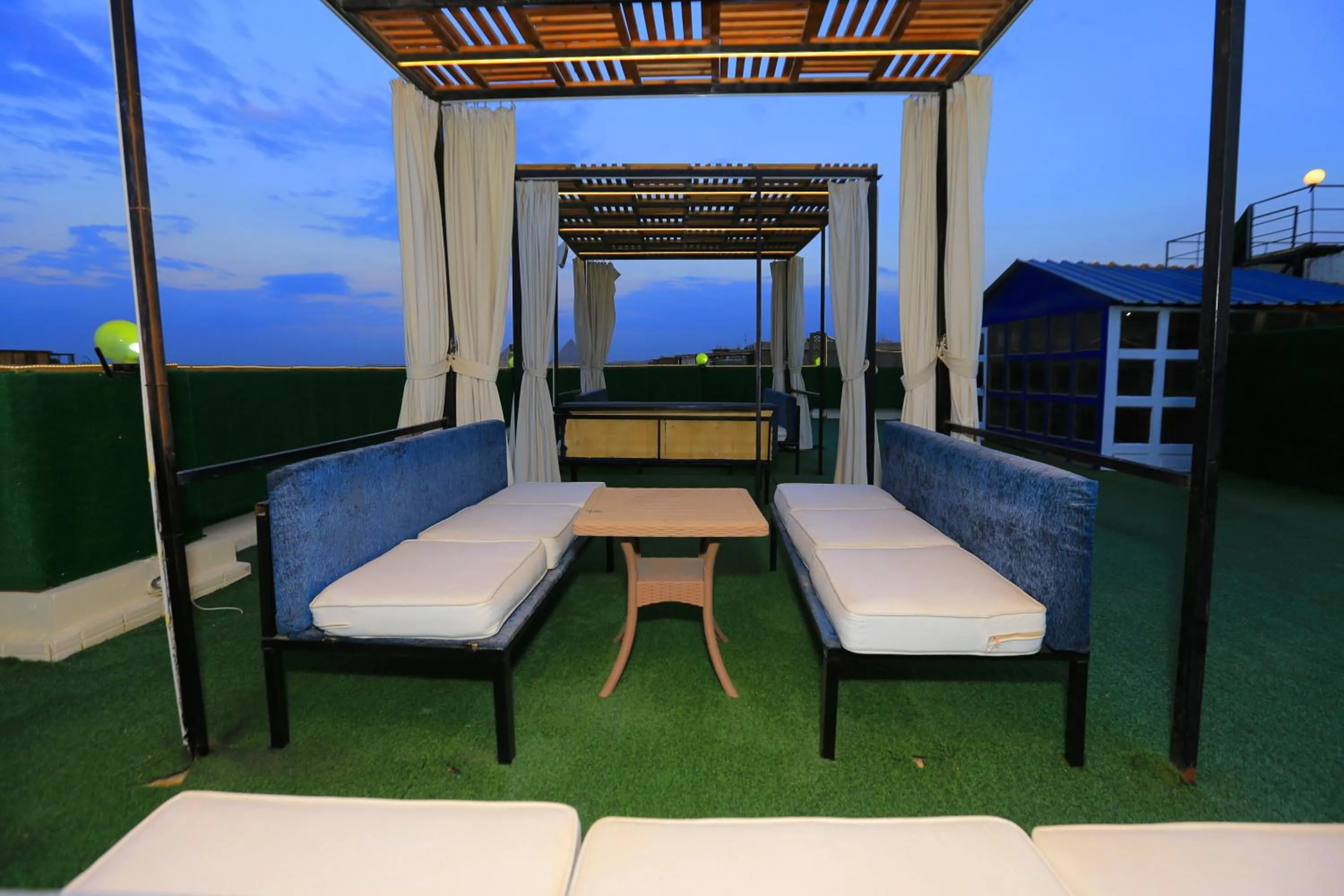 fabulous View pyramids inn