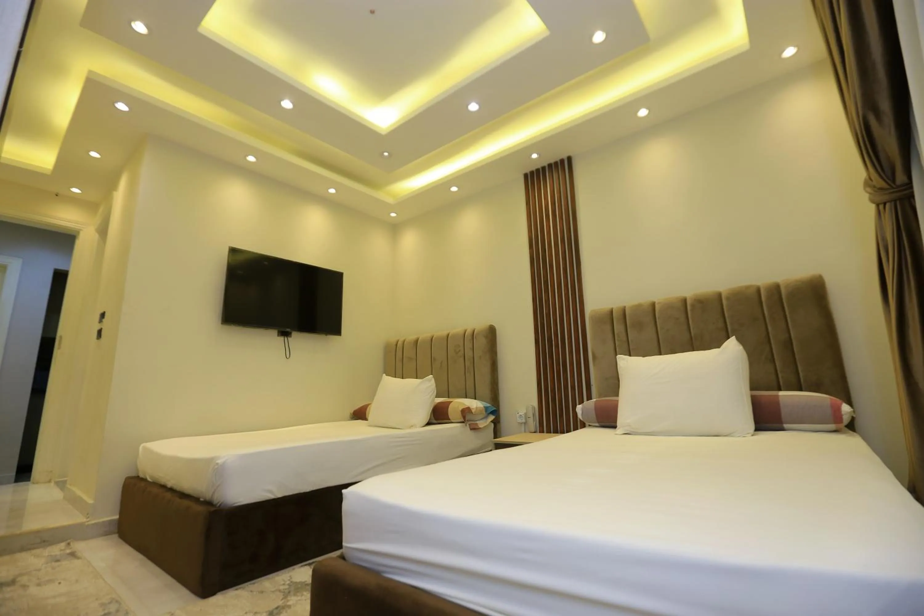 fabulous View pyramids inn