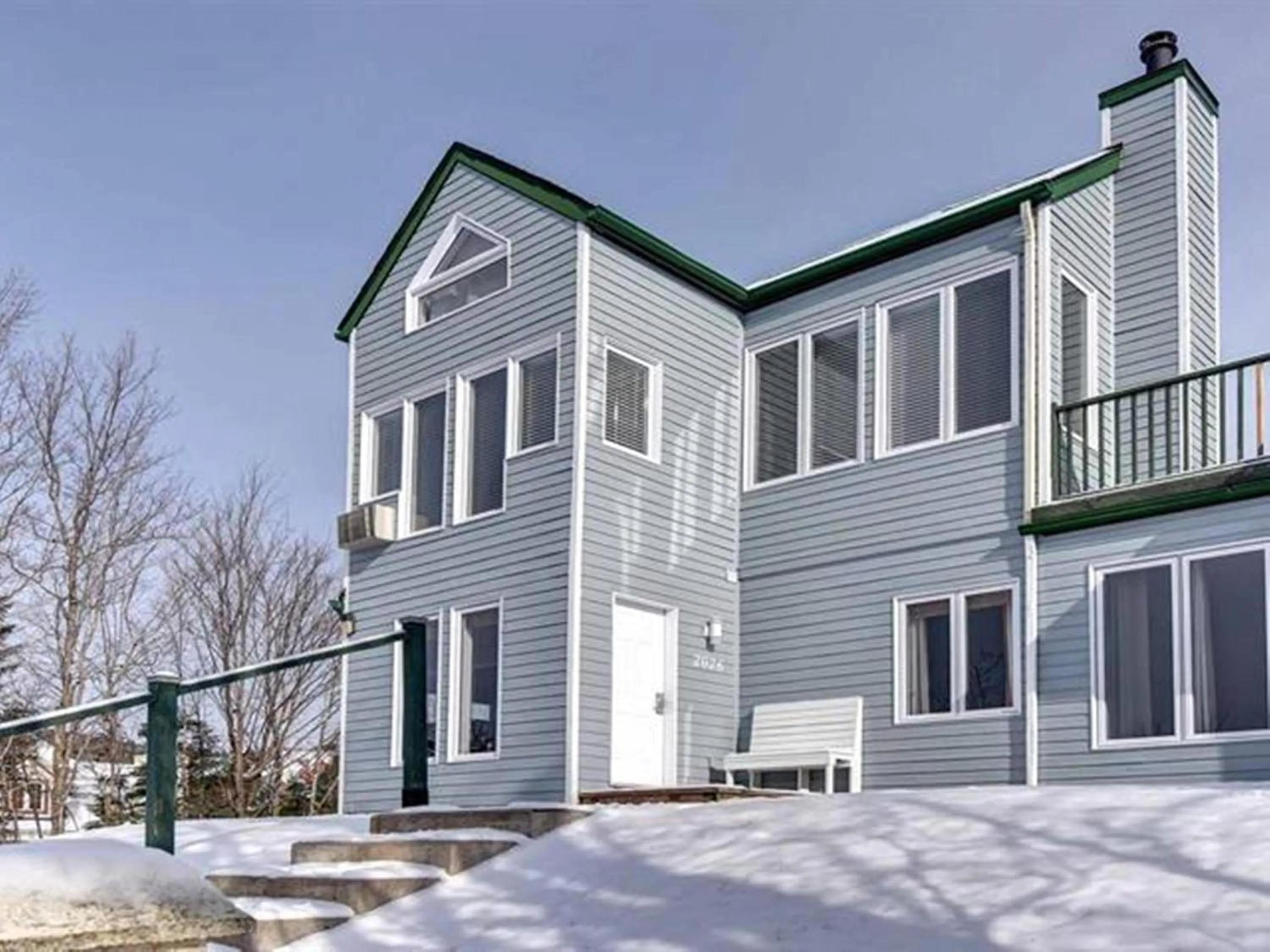 Property building in Bright Condo near the Lake by GLOBALSTAY