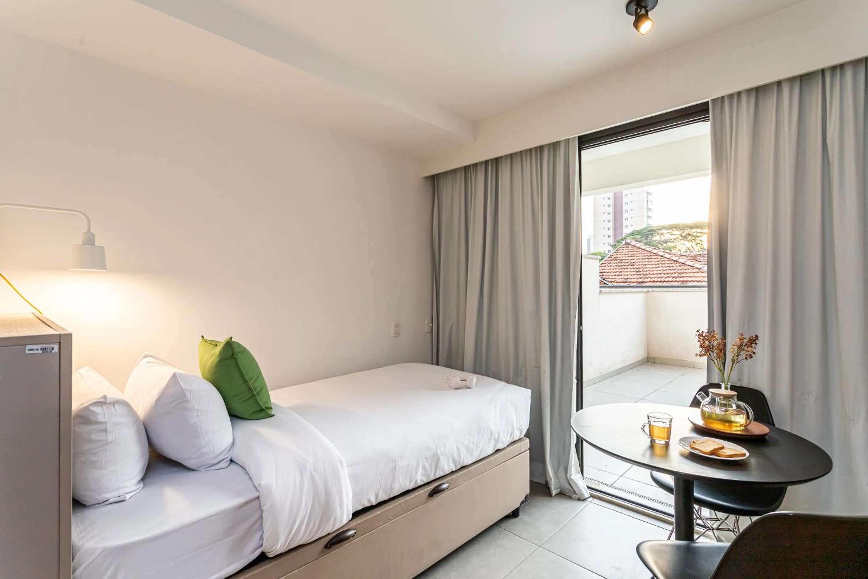 Bed in KASA by Viva - Prédio completo ao lado da Faria Lima