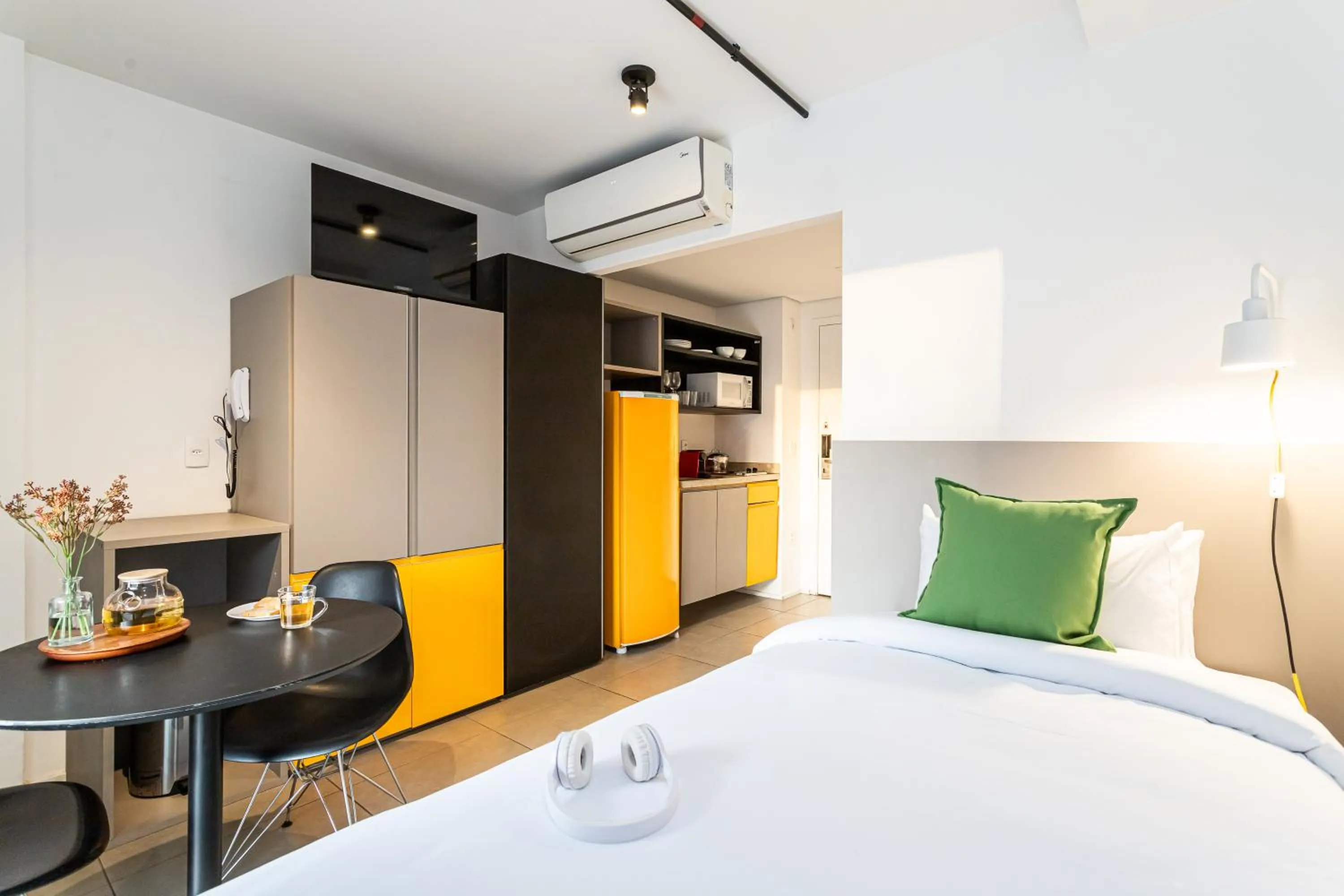 Bed in KASA by Viva - Prédio completo ao lado da Faria Lima