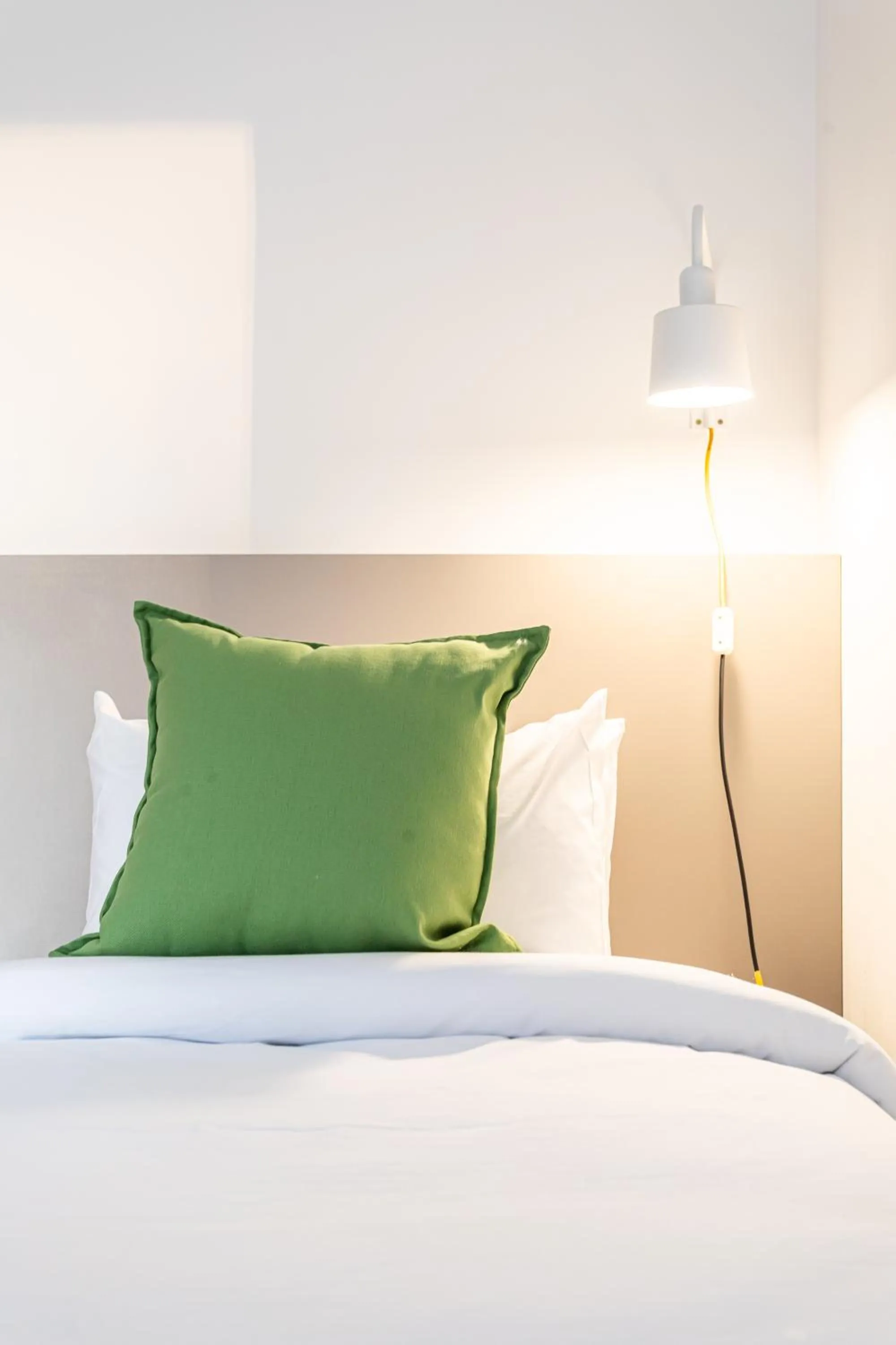 Bed in KASA by Viva - Prédio completo ao lado da Faria Lima