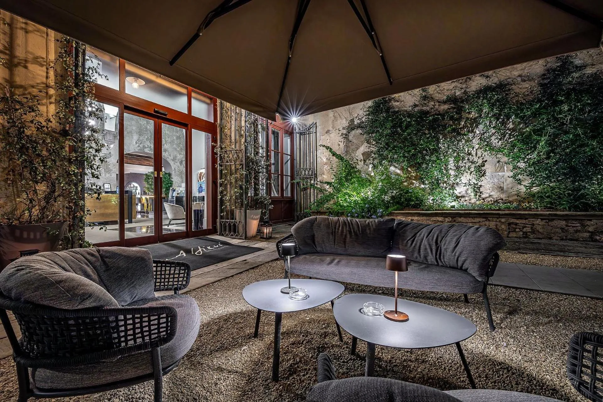 Garden in Palazzo Alfieri - Place of Charme