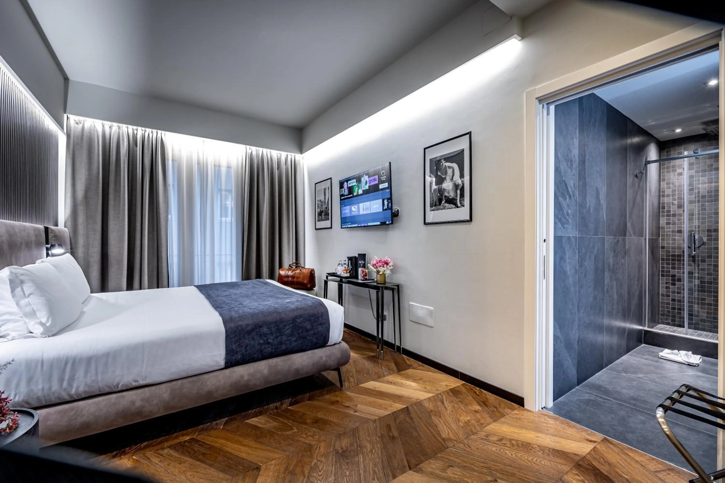 Bedroom, Bed in Palazzo Alfieri - Place of Charme