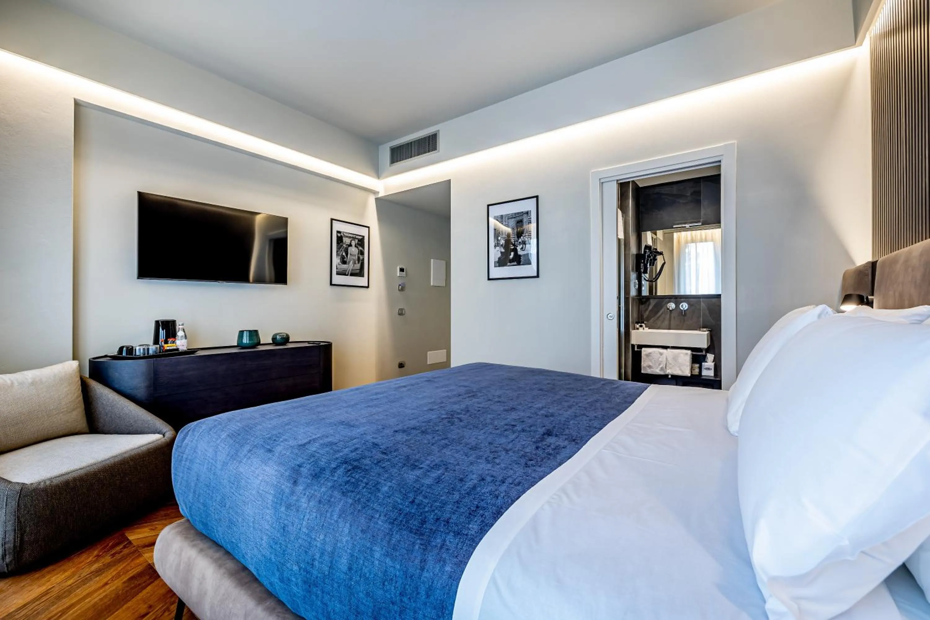 Bedroom, Bed in Palazzo Alfieri - Place of Charme