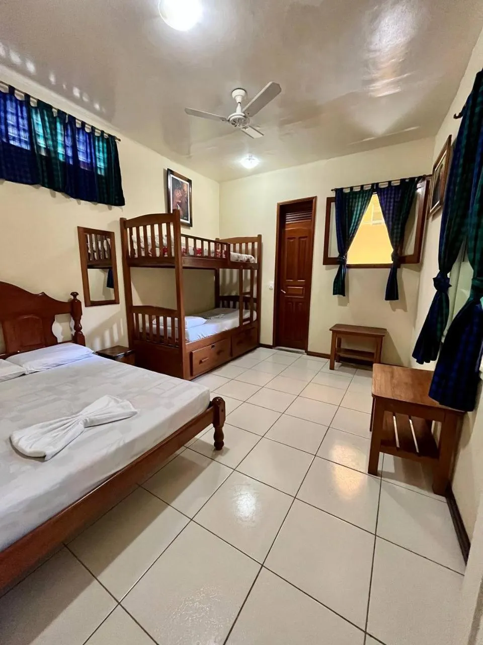Family Suite - single occupancy in Hostel Manaus