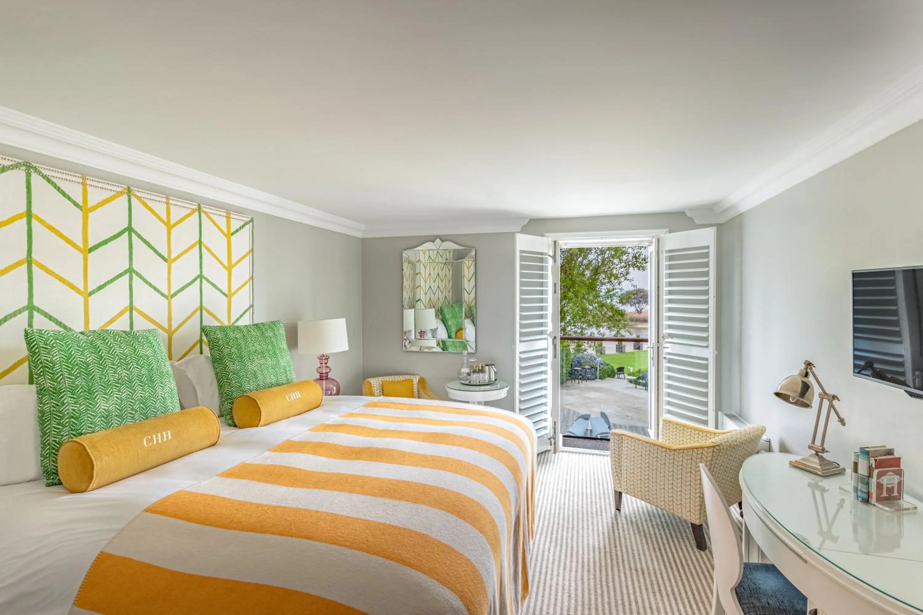 Bed in Harbour Hotel & Spa Christchurch