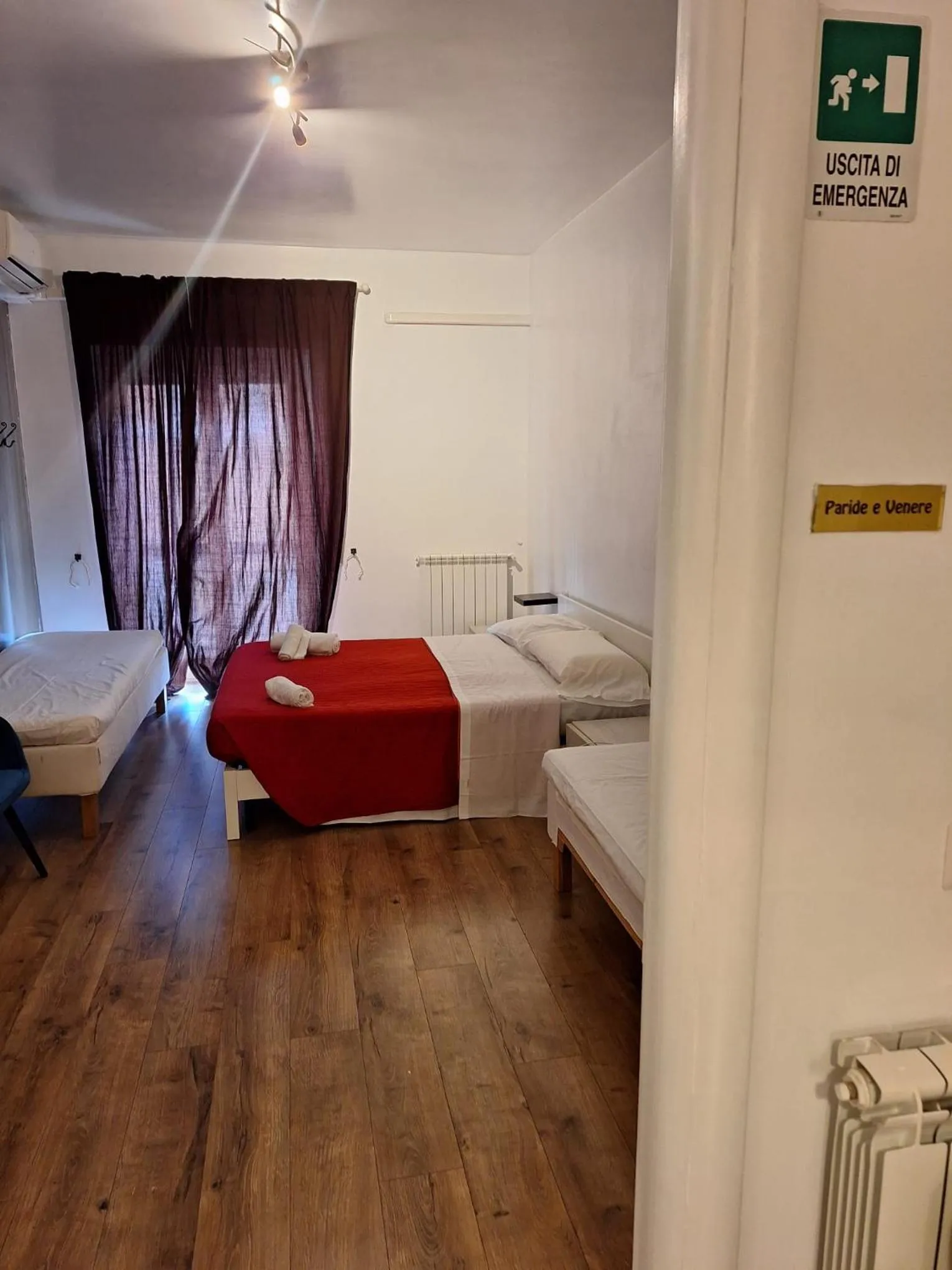 Bed in NASONI DI ROMA (VICINISSIMO BASILICA SAN GIOVANNI IN LATERANO)