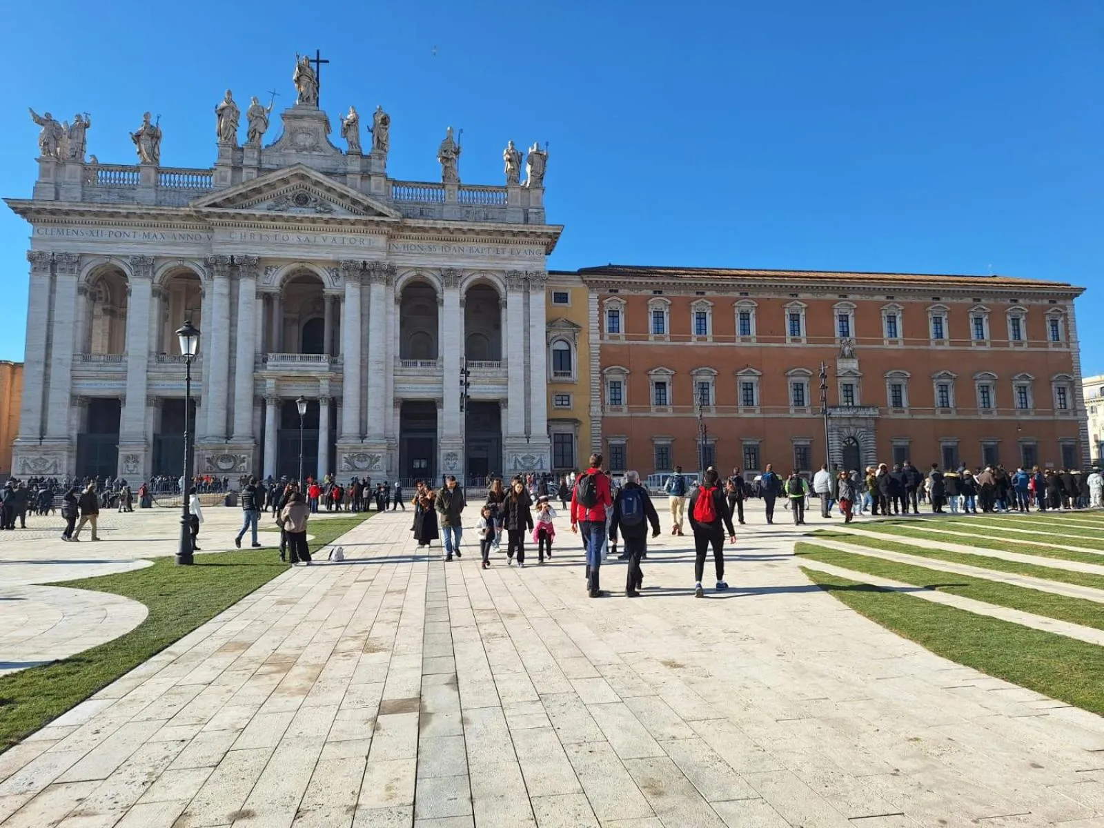 NASONI DI ROMA (VICINISSIMO BASILICA SAN GIOVANNI IN LATERANO)