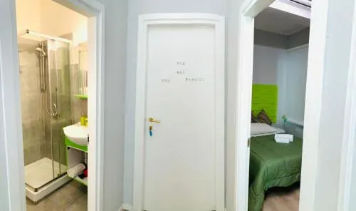 NASONI DI ROMA (VICINISSIMO BASILICA SAN GIOVANNI IN LATERANO)