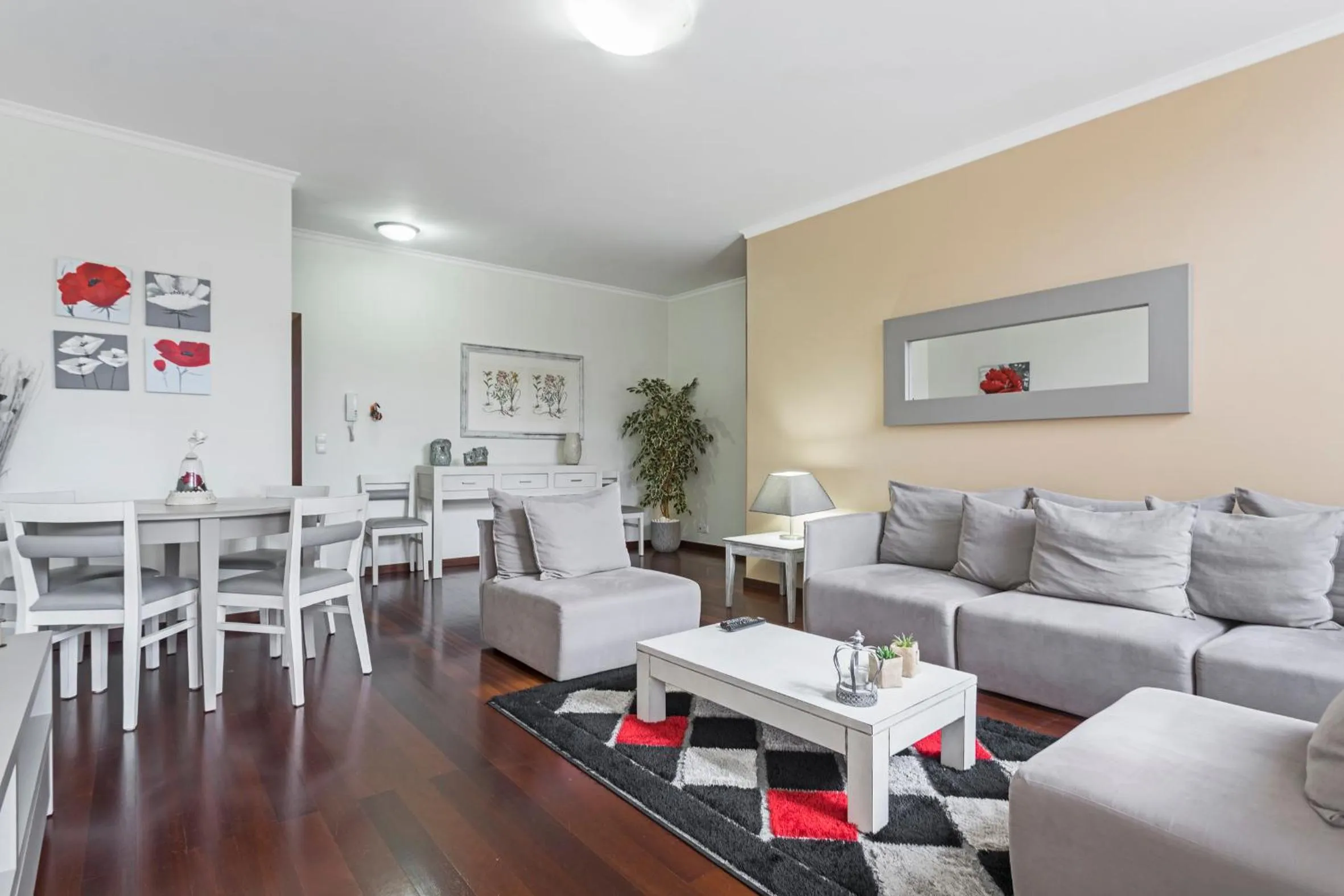 TV and multimedia in Achada I by An Island Apart