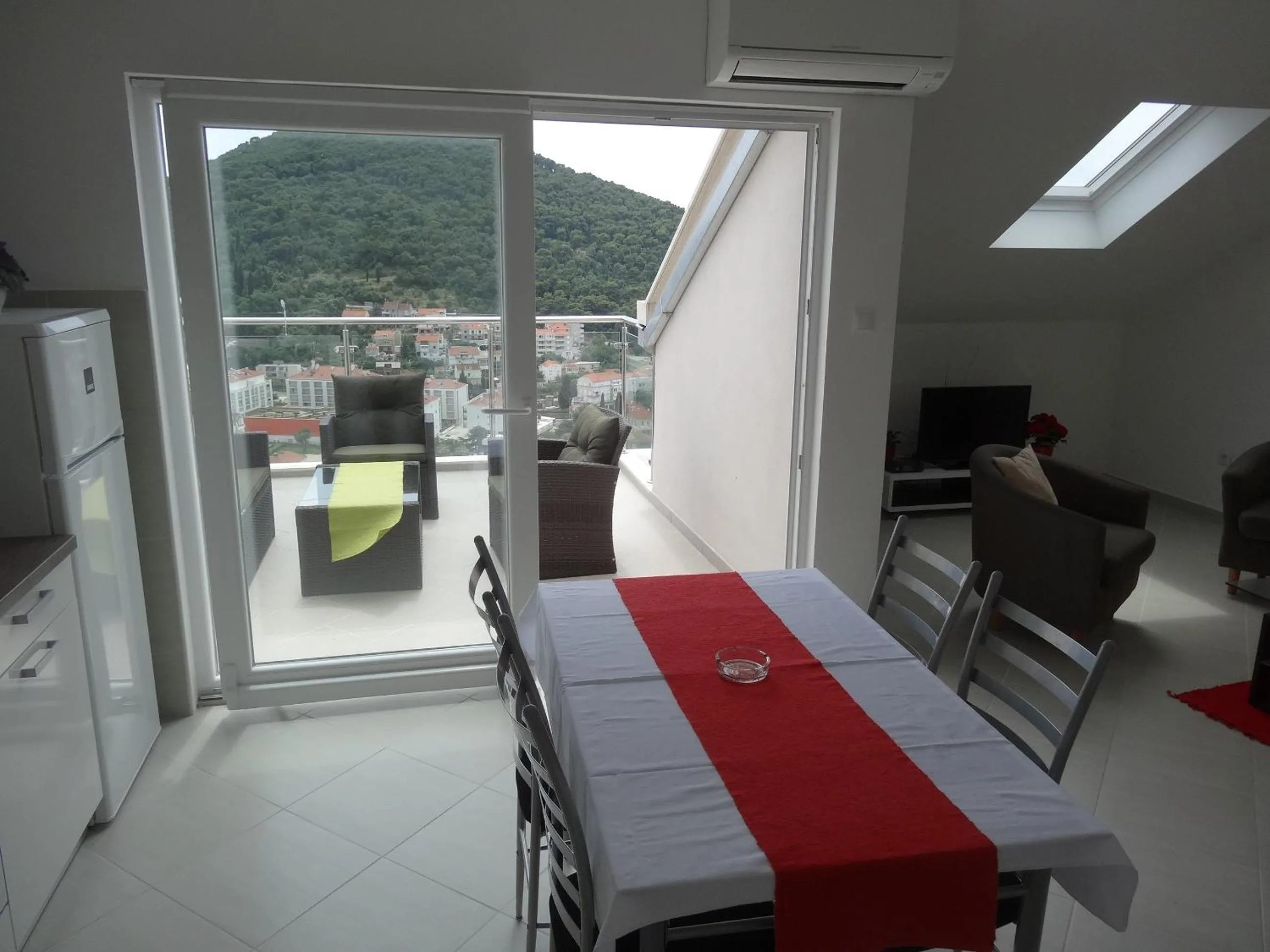 Dining area in Apartments Roko