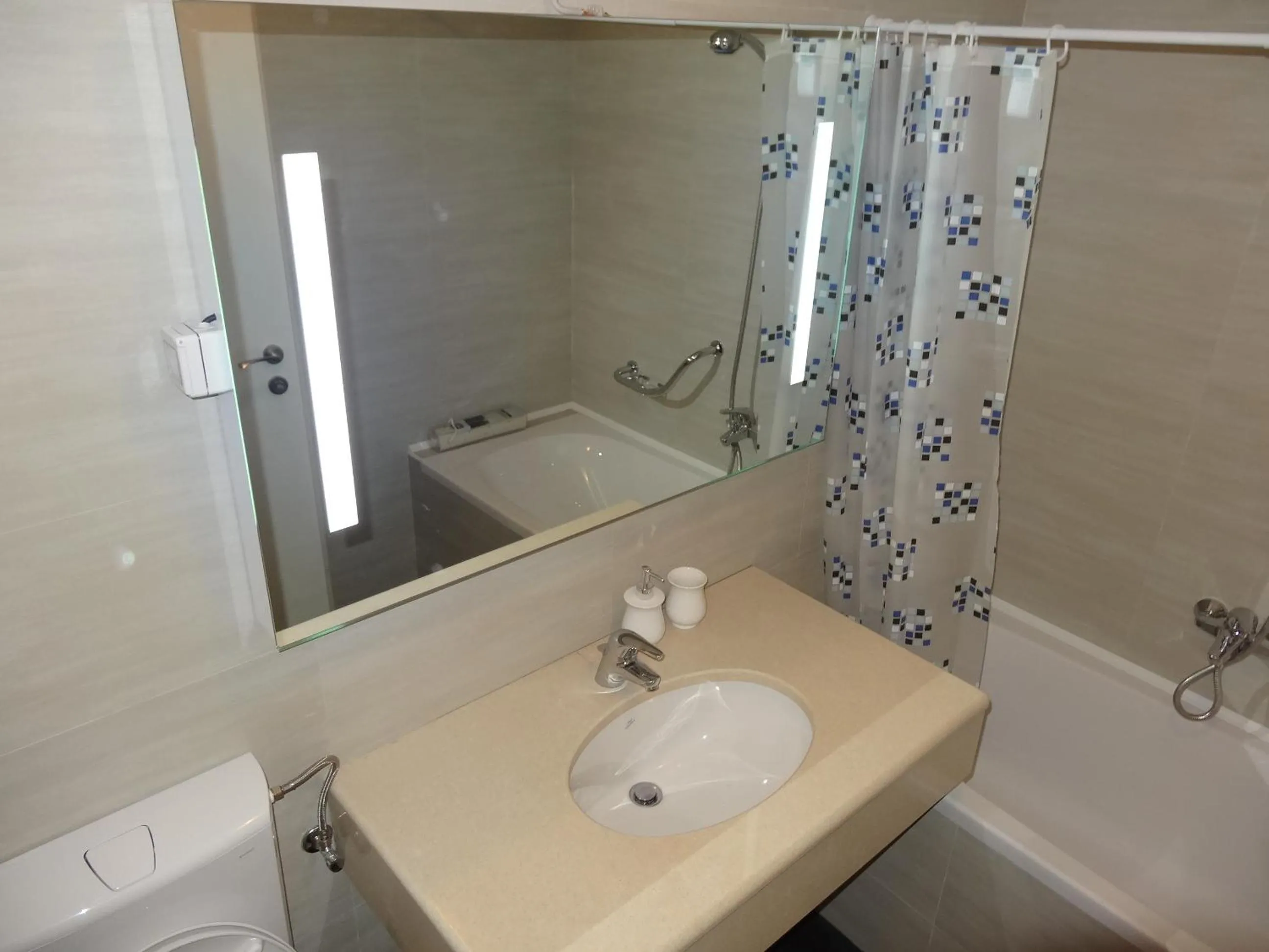 Toilet in Apartments Roko