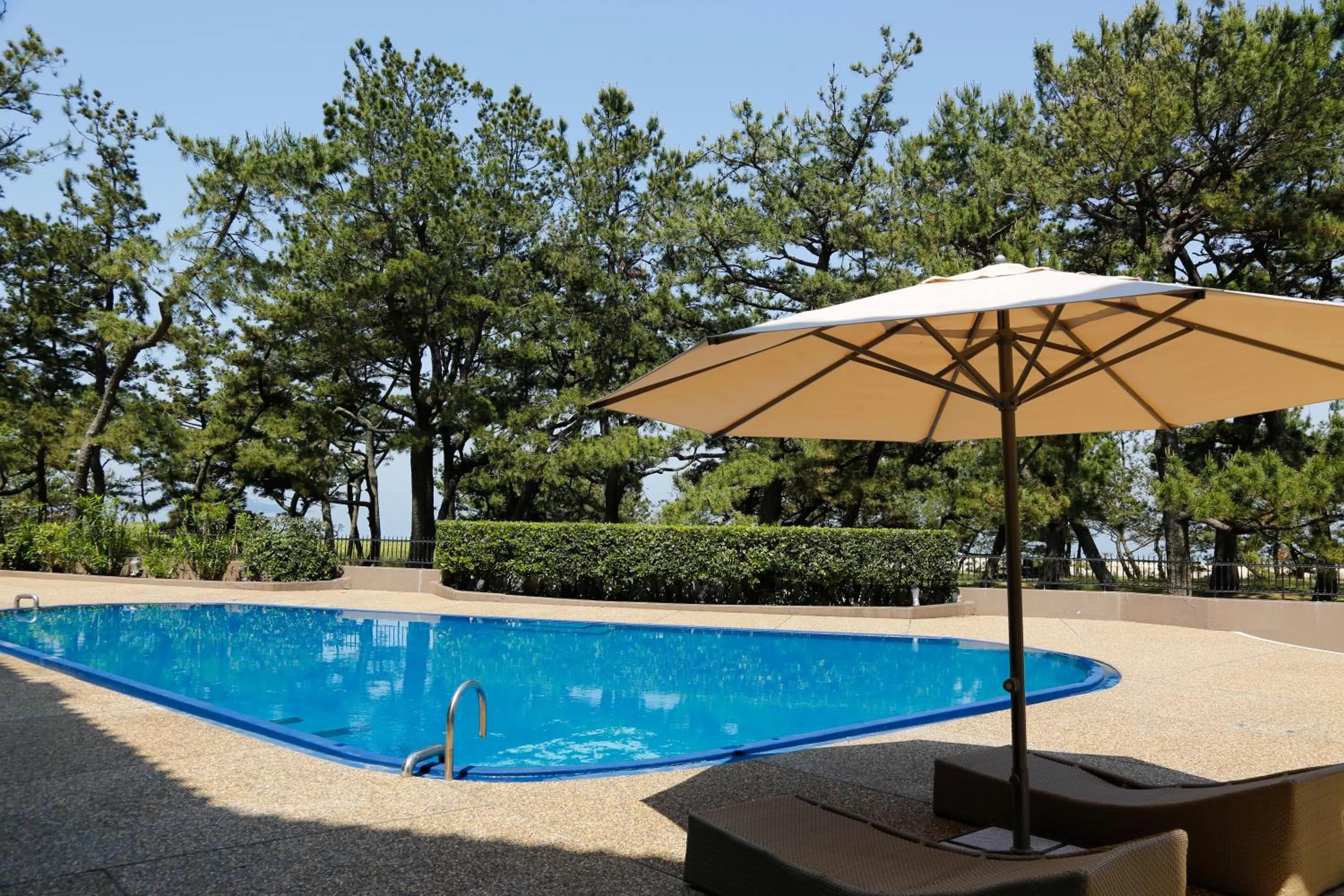 Swimming pool in Awaji Hamarikyu