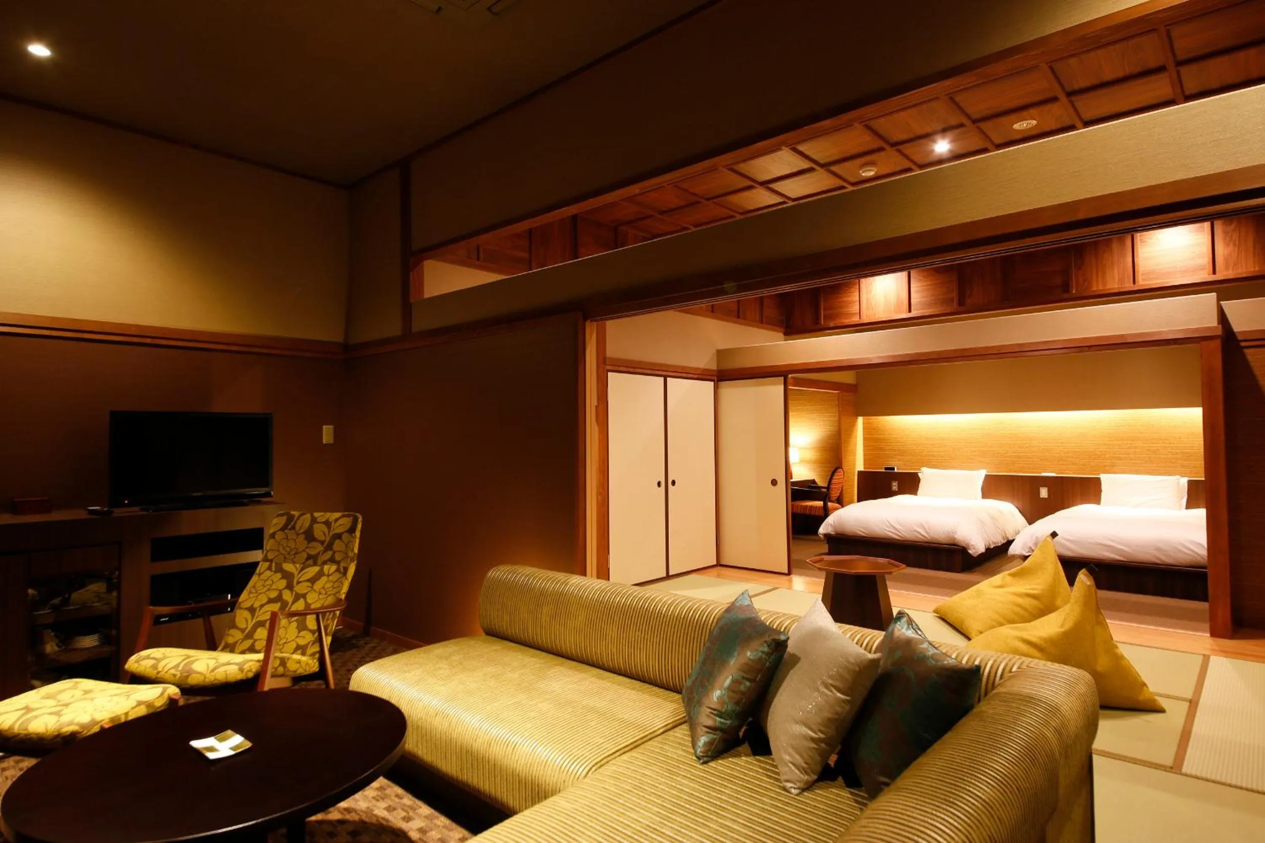 Photo of the whole room, Bed in Awaji Hamarikyu